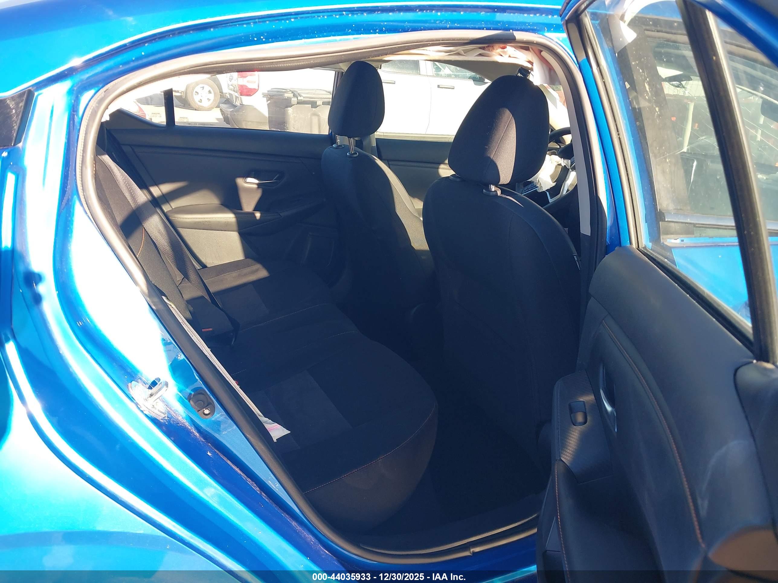 NISSAN SENTRA image 8