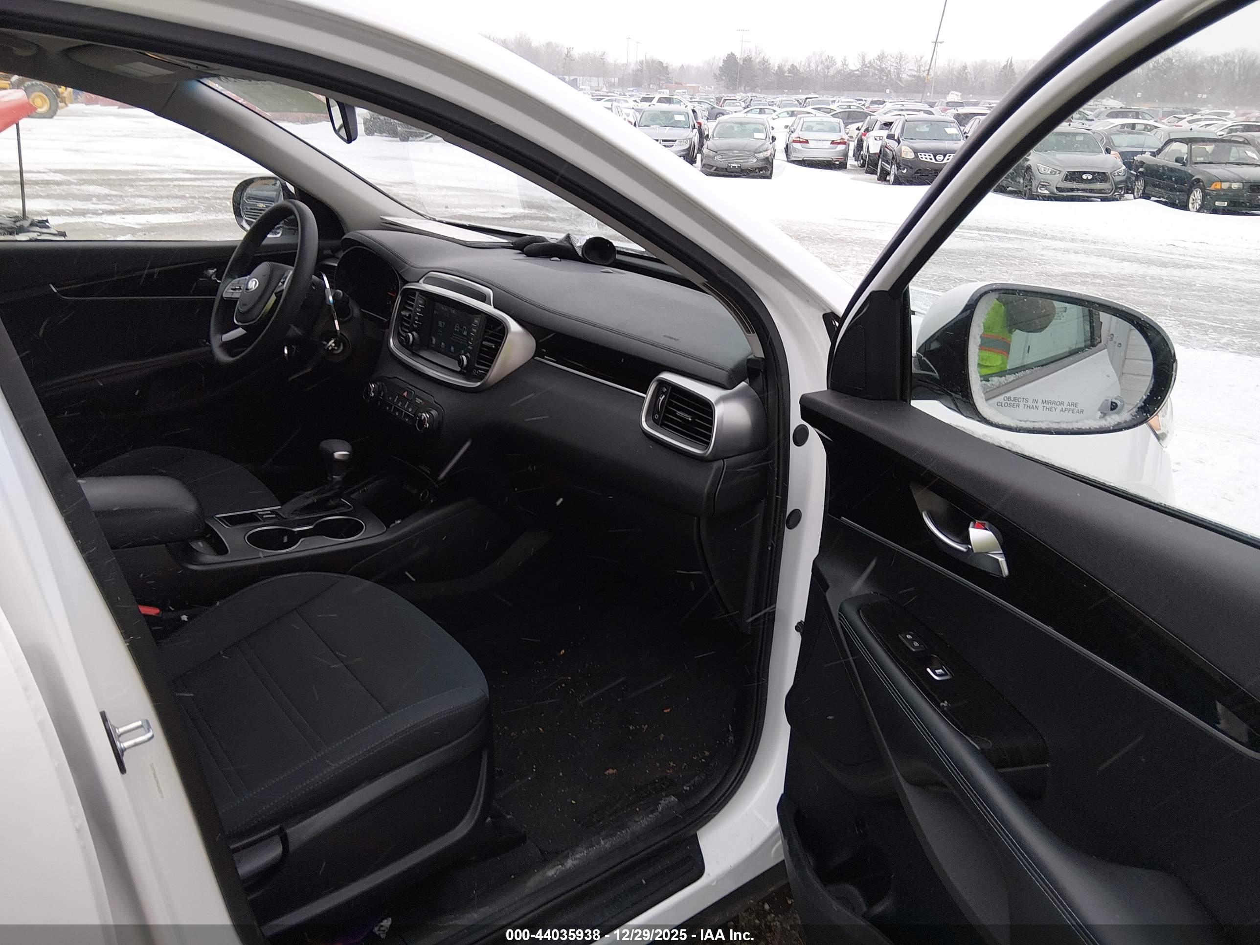 KIA SORENTO image 5