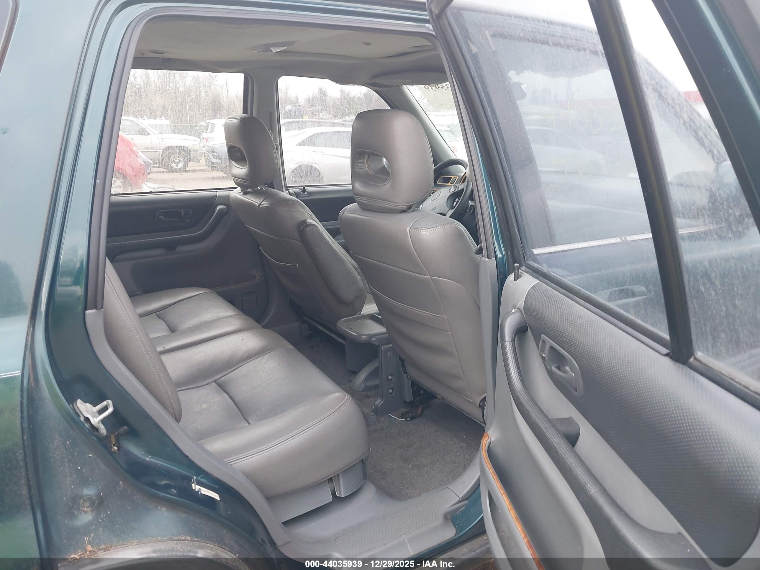 HONDA CR-V image 8