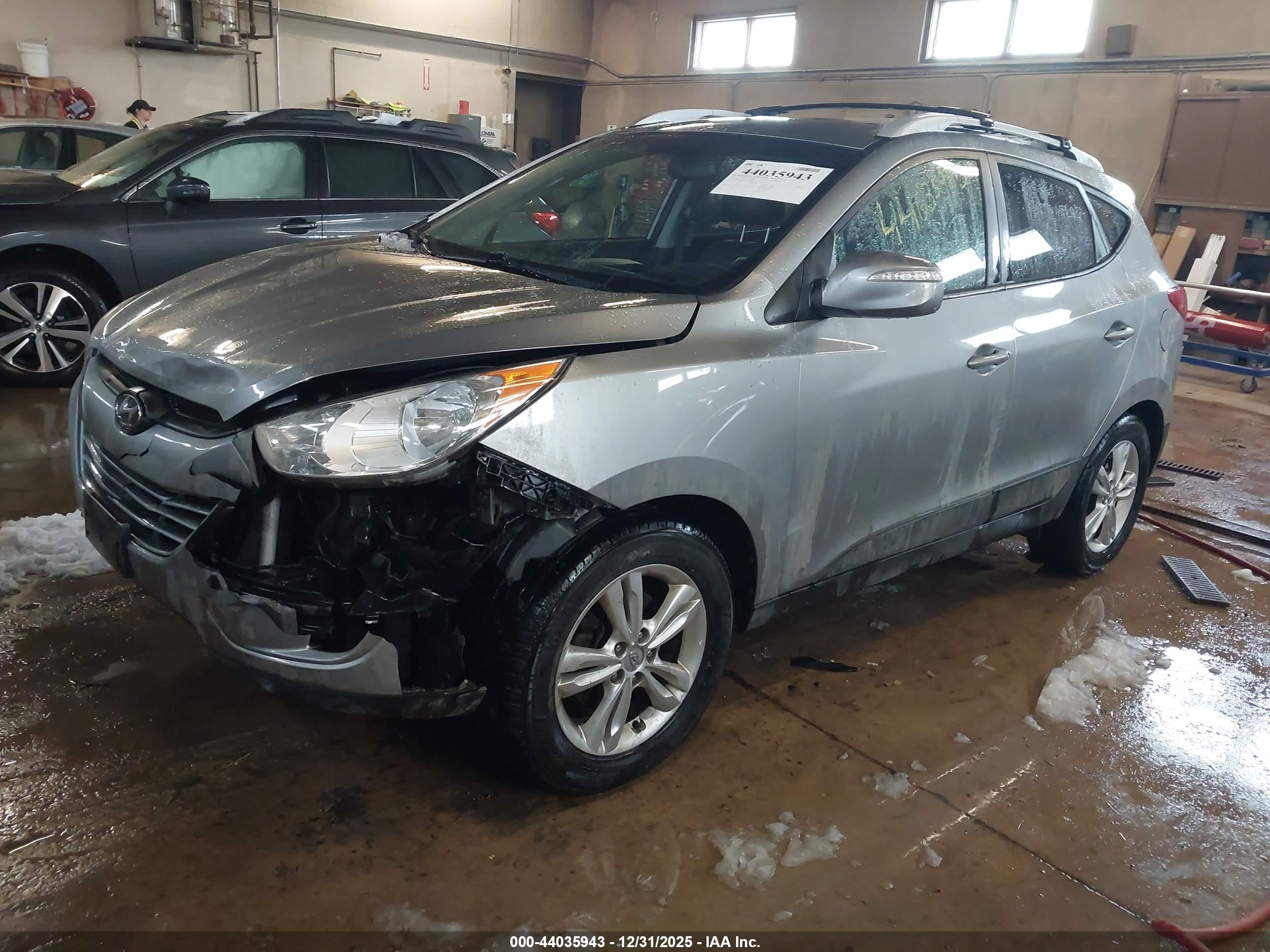 HYUNDAI TUCSON image 2