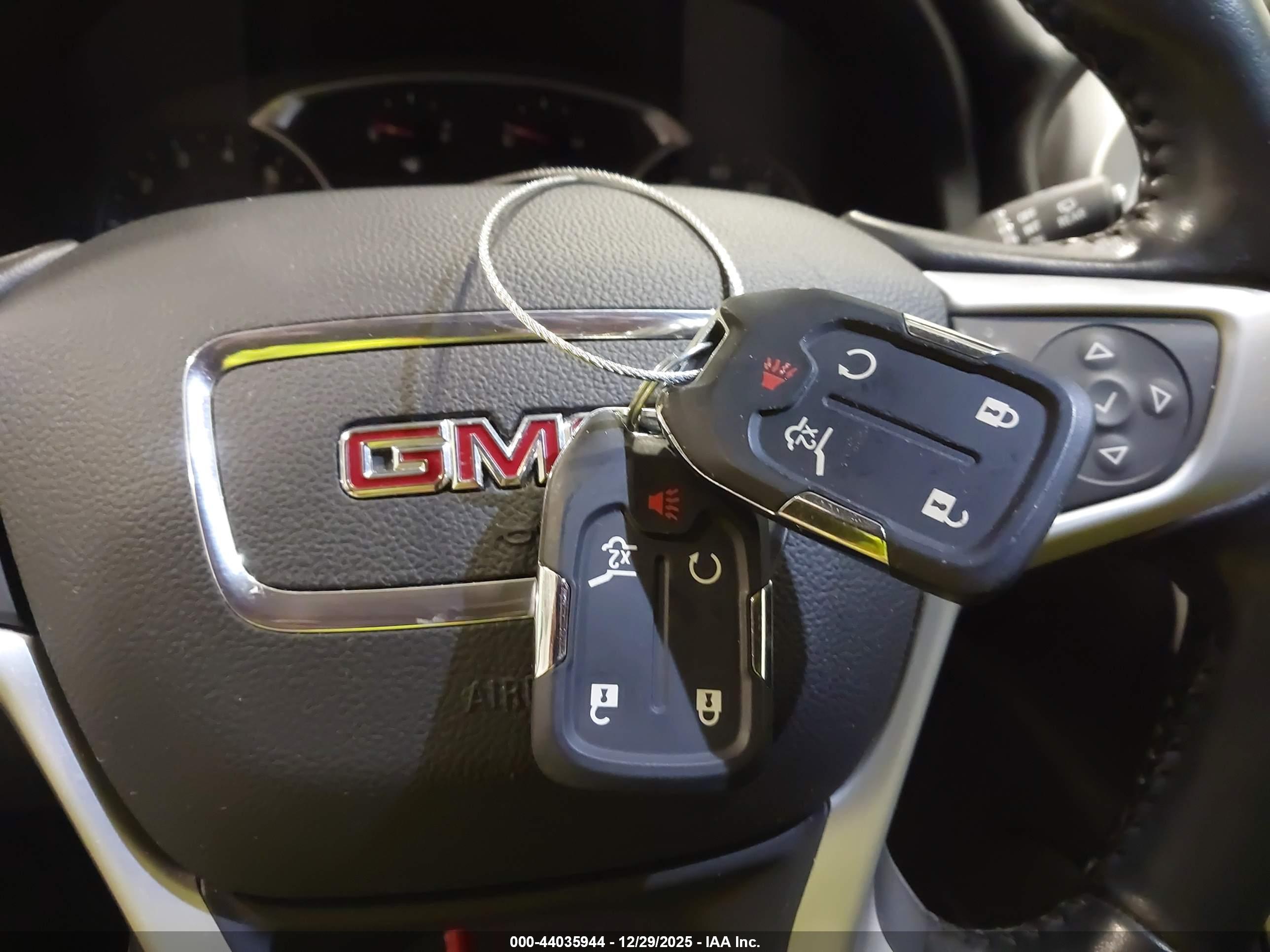 GMC ACADIA image 11