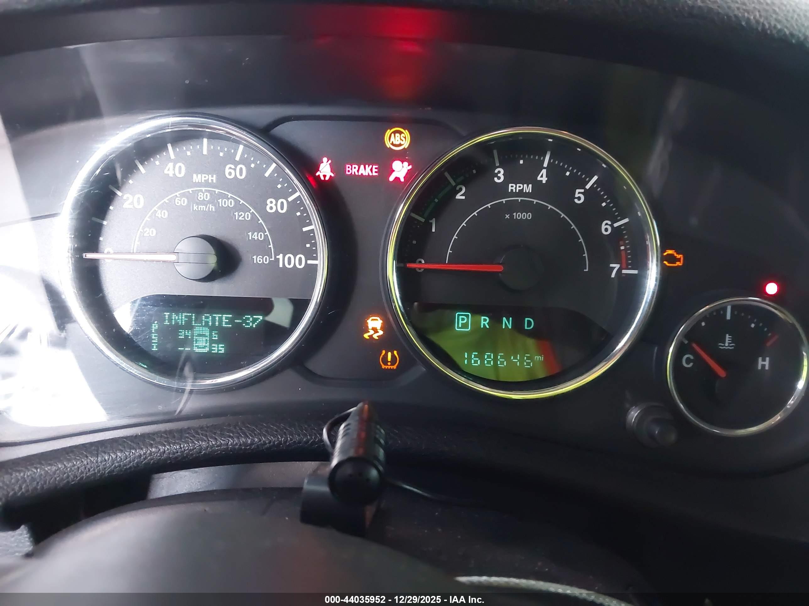 JEEP WRANGLER image 7