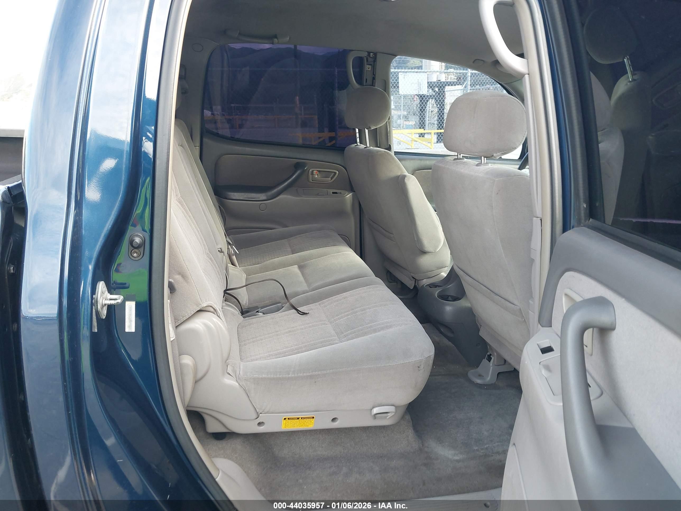 TOYOTA TUNDRA image 8