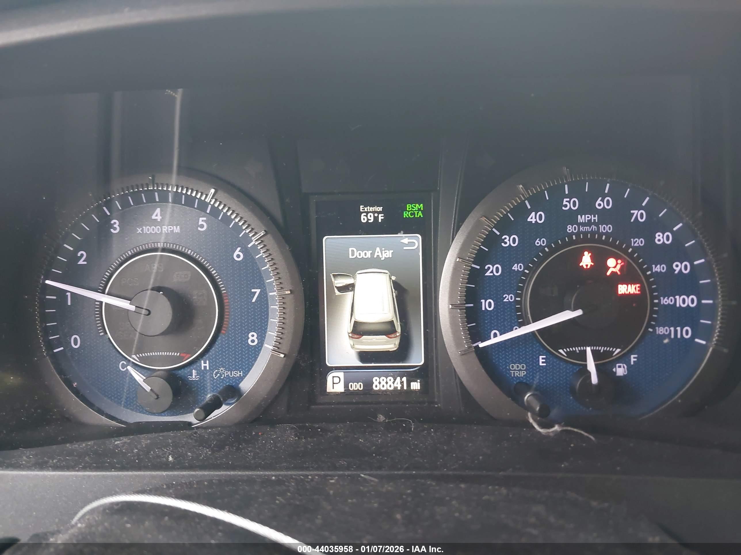 TOYOTA SIENNA image 7