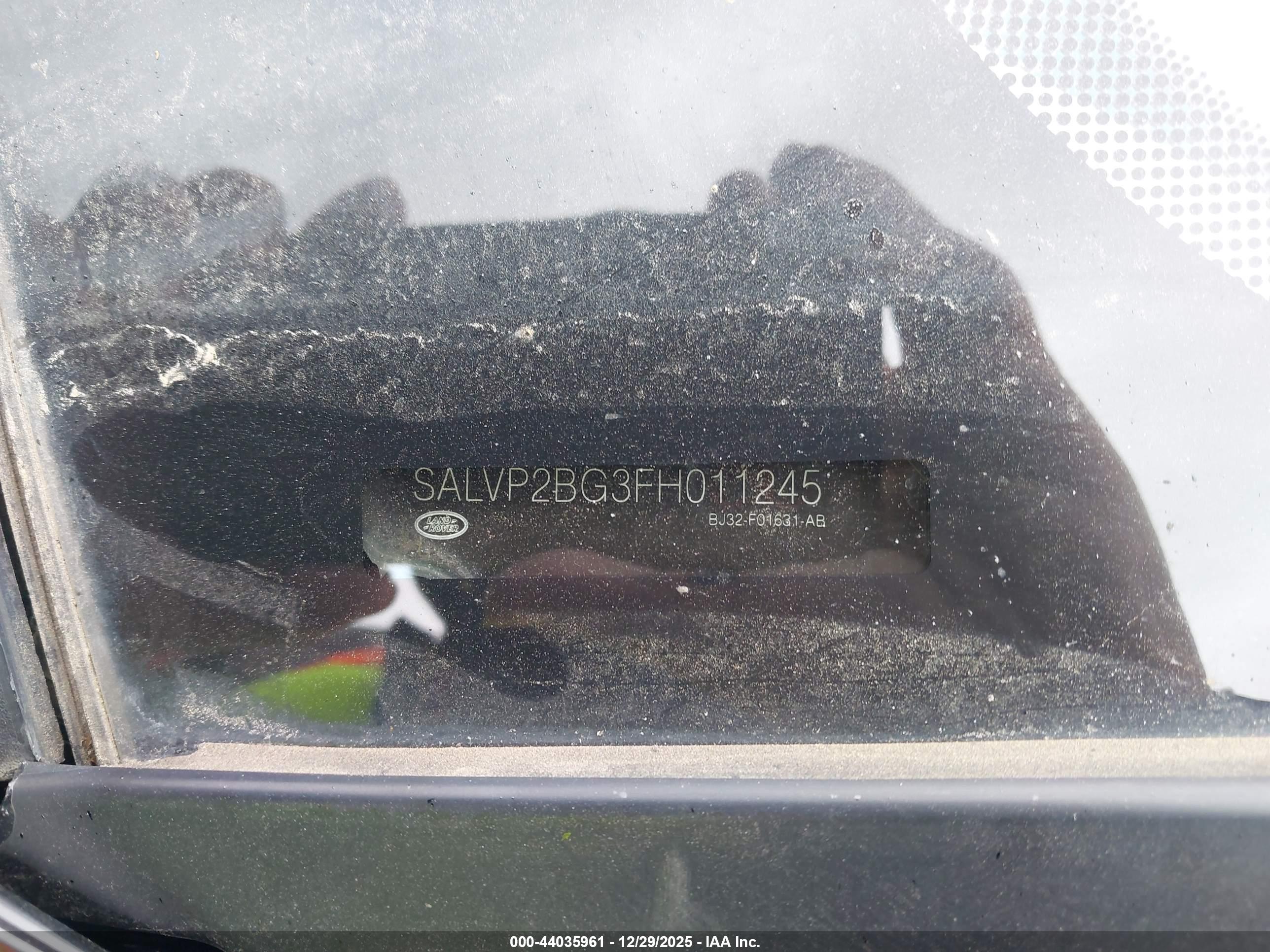 LAND ROVER image 9