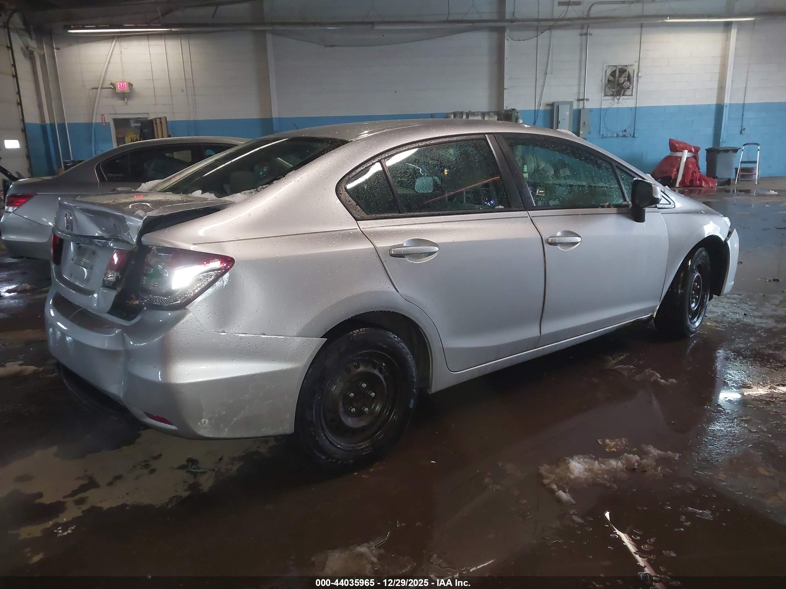 HONDA CIVIC image 4