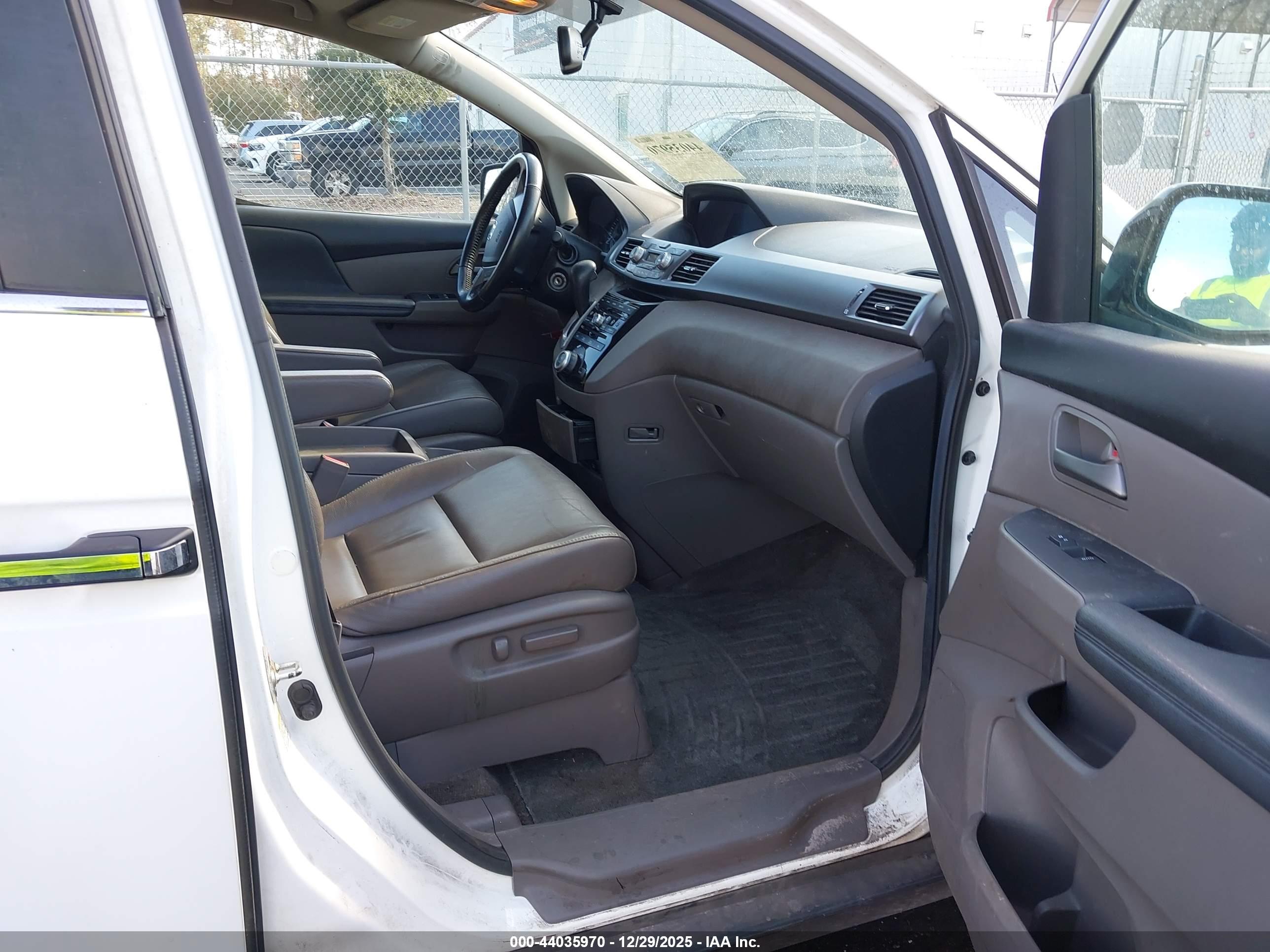 HONDA ODYSSEY image 5