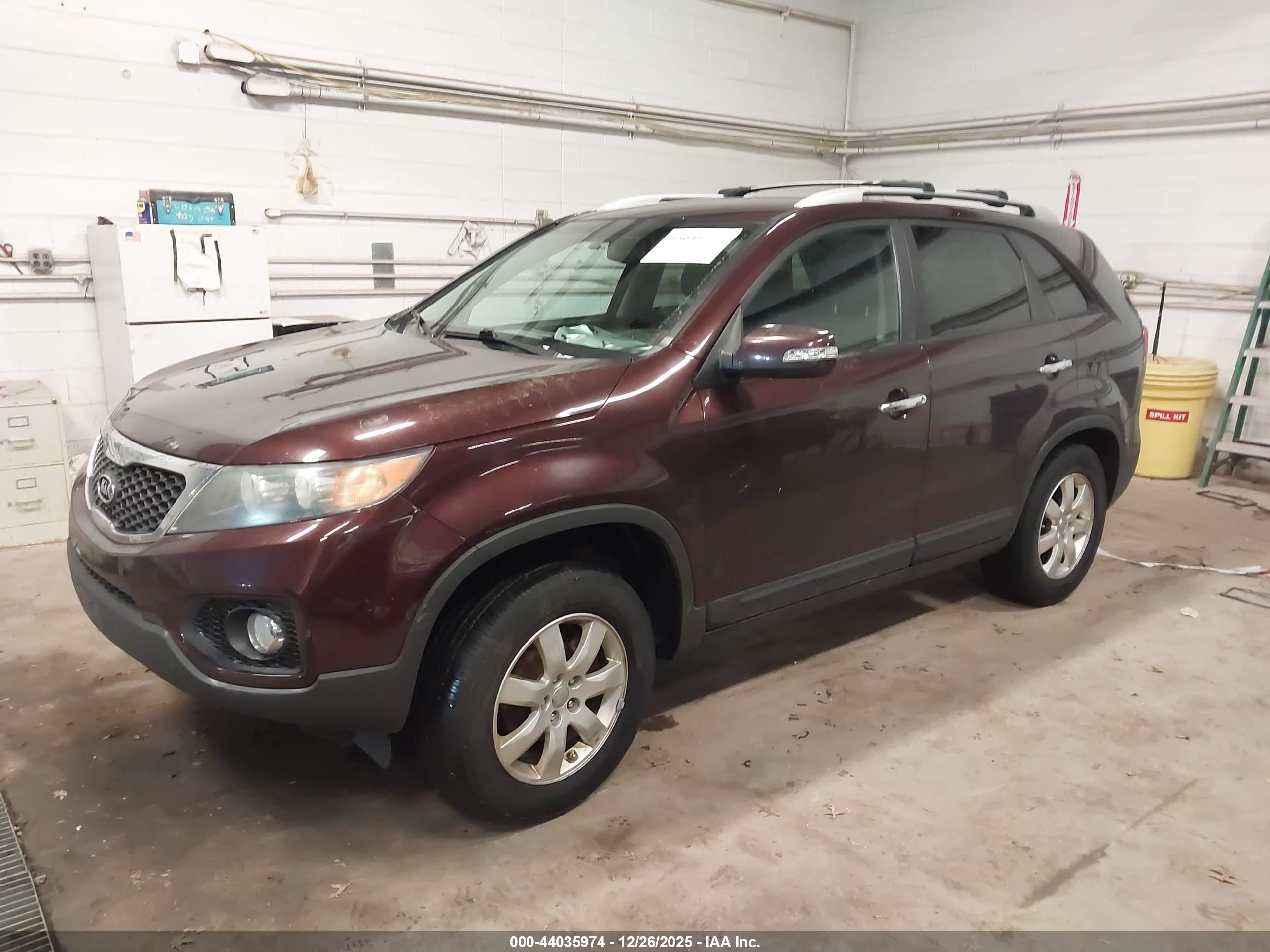 KIA SORENTO image 2