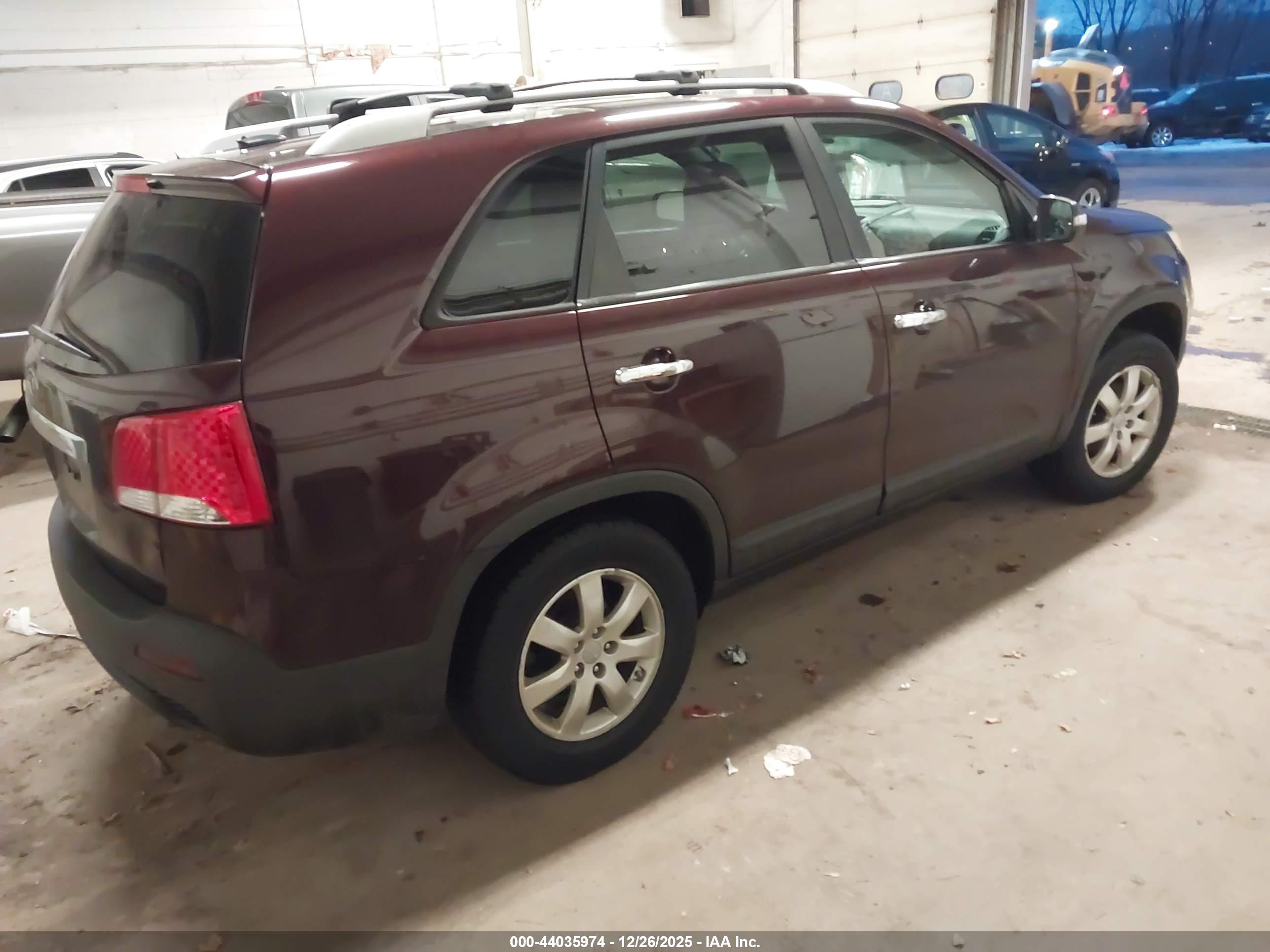 KIA SORENTO image 4