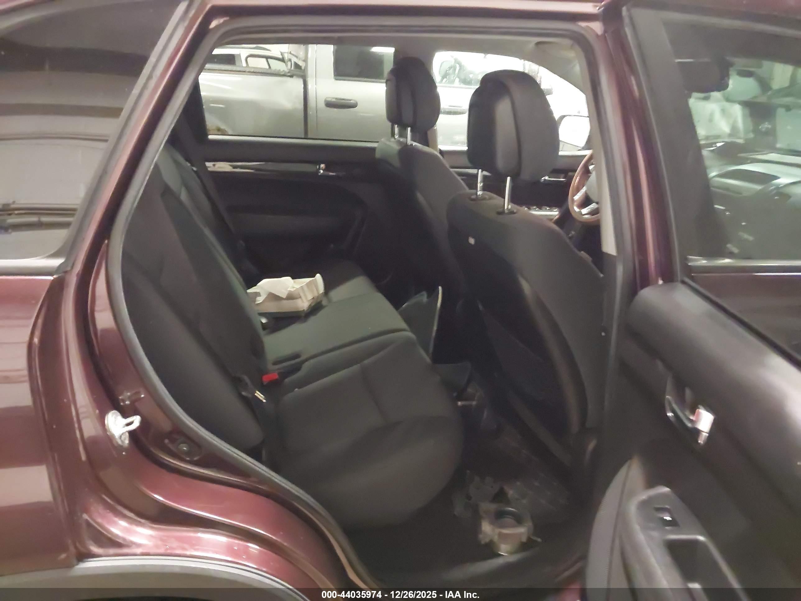 KIA SORENTO image 8