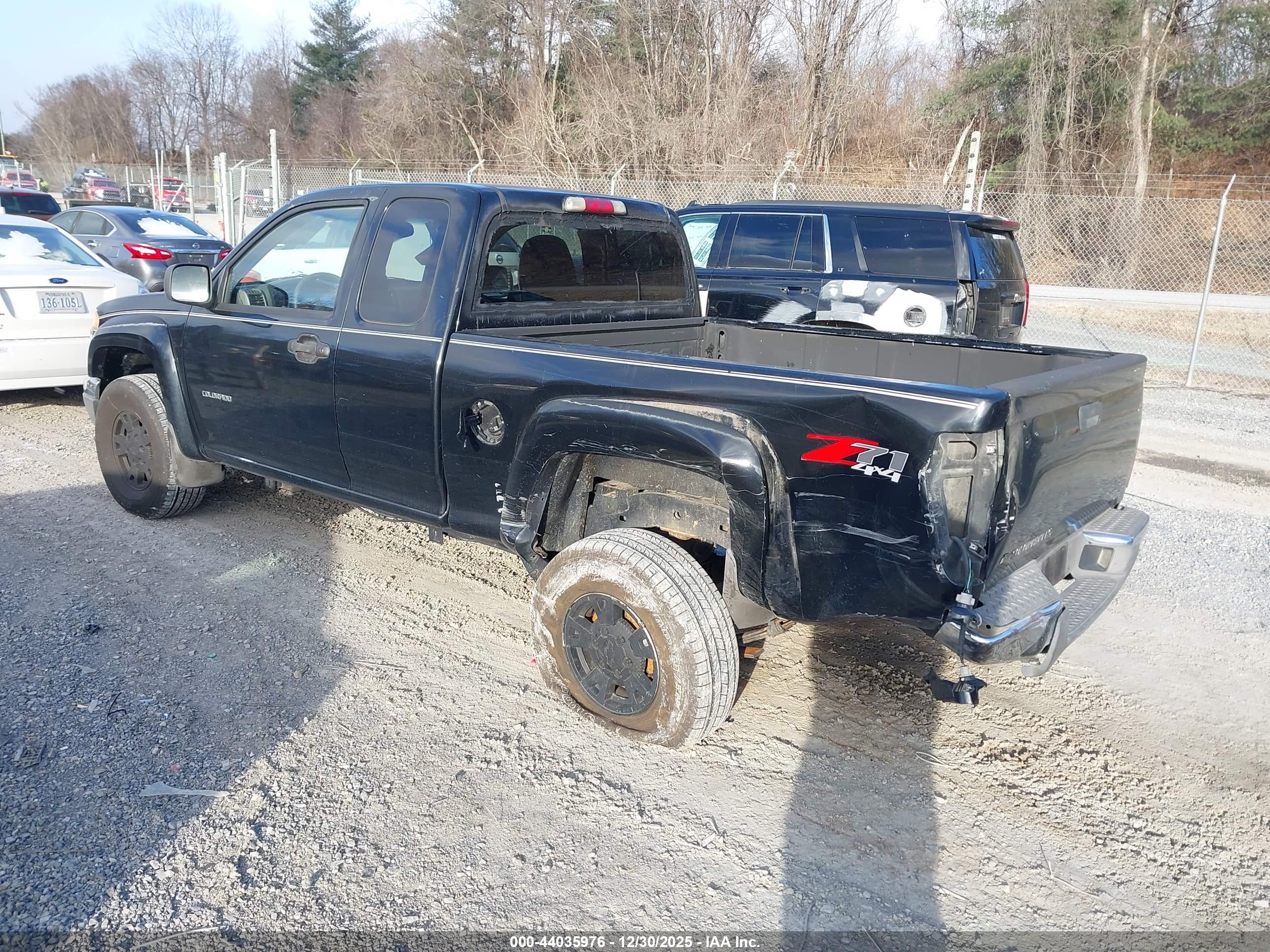 CHEVROLET COLORADO image 3