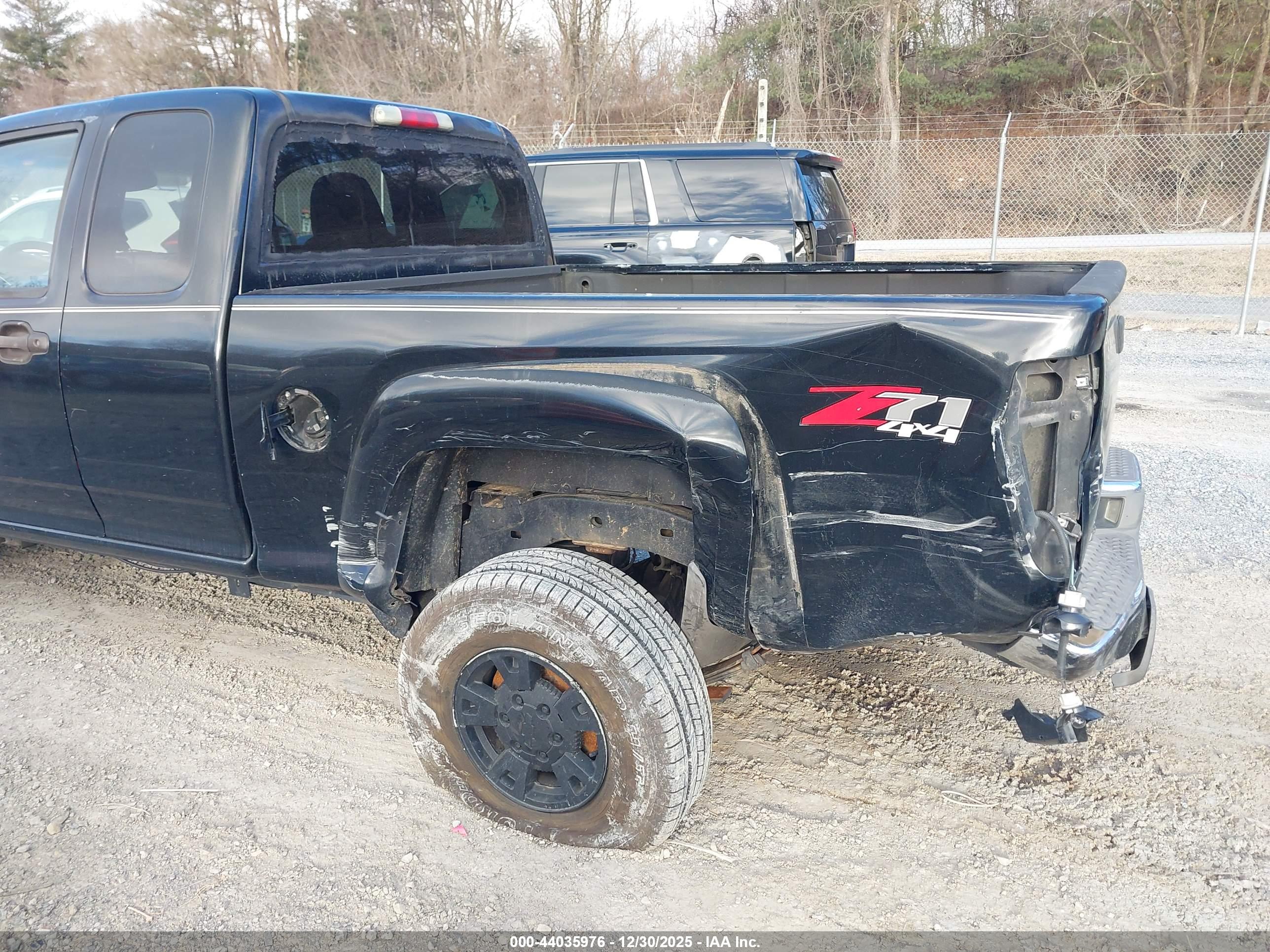 CHEVROLET COLORADO image 6