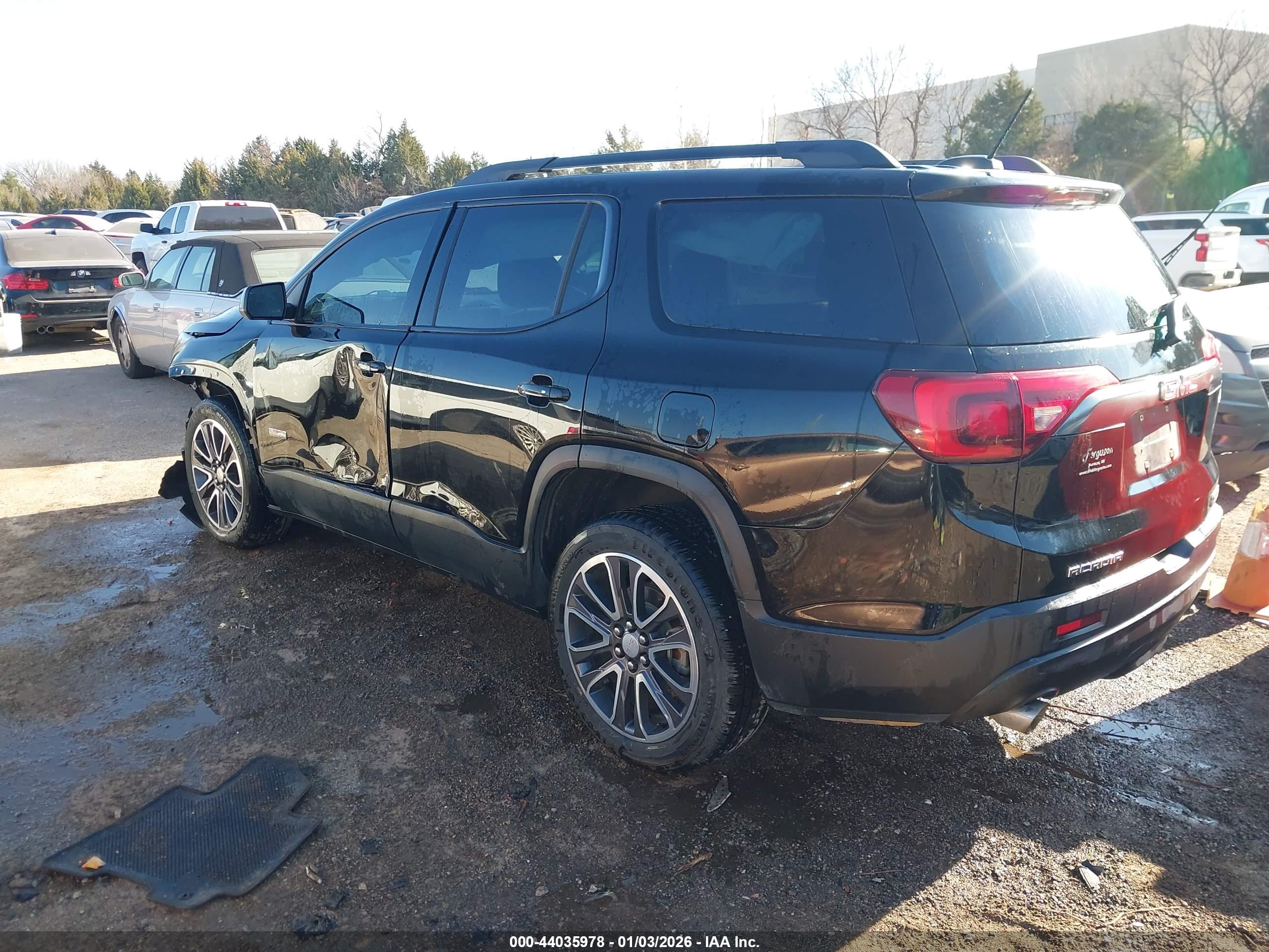 GMC ACADIA image 3