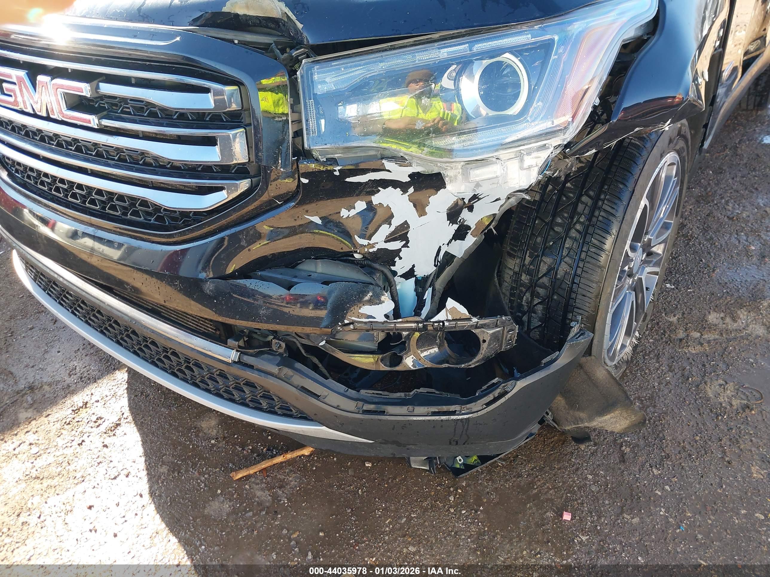GMC ACADIA image 6