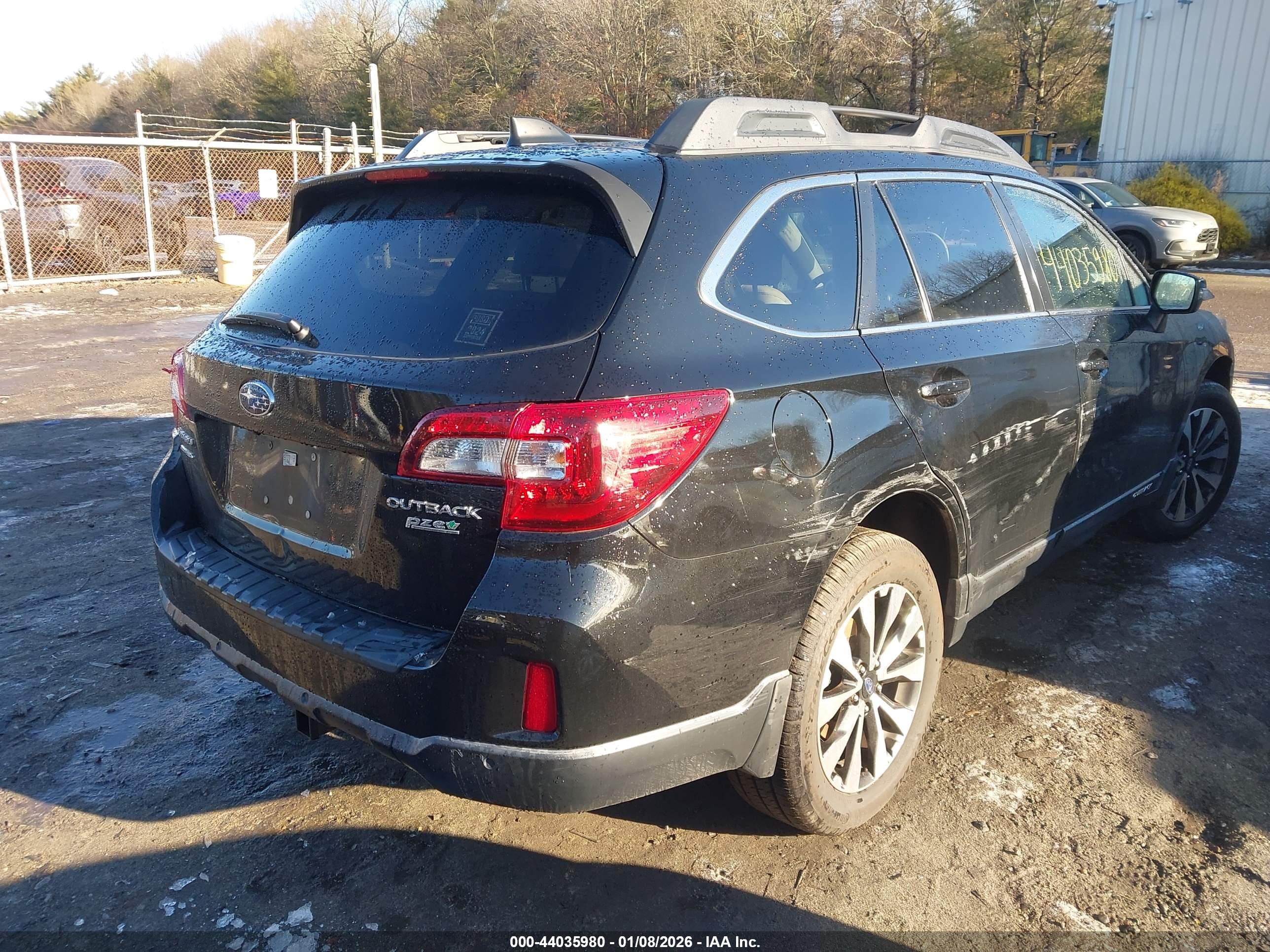 SUBARU OUTBACK image 4