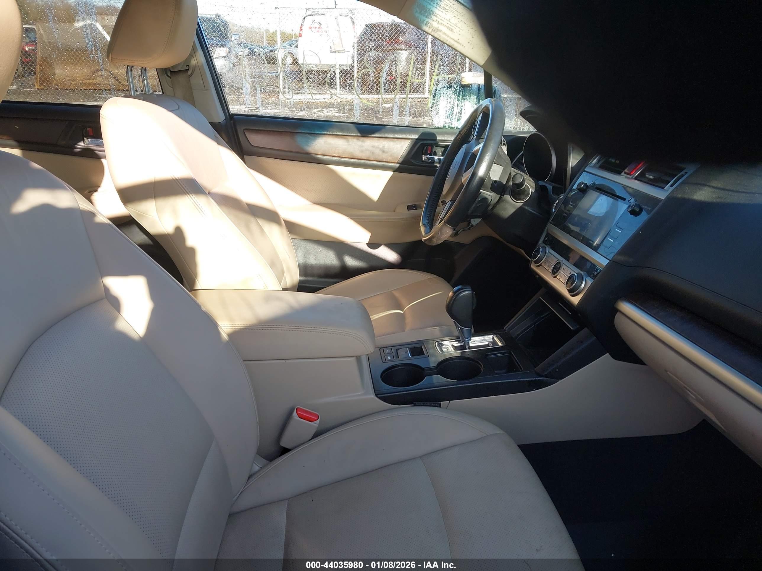 SUBARU OUTBACK image 5