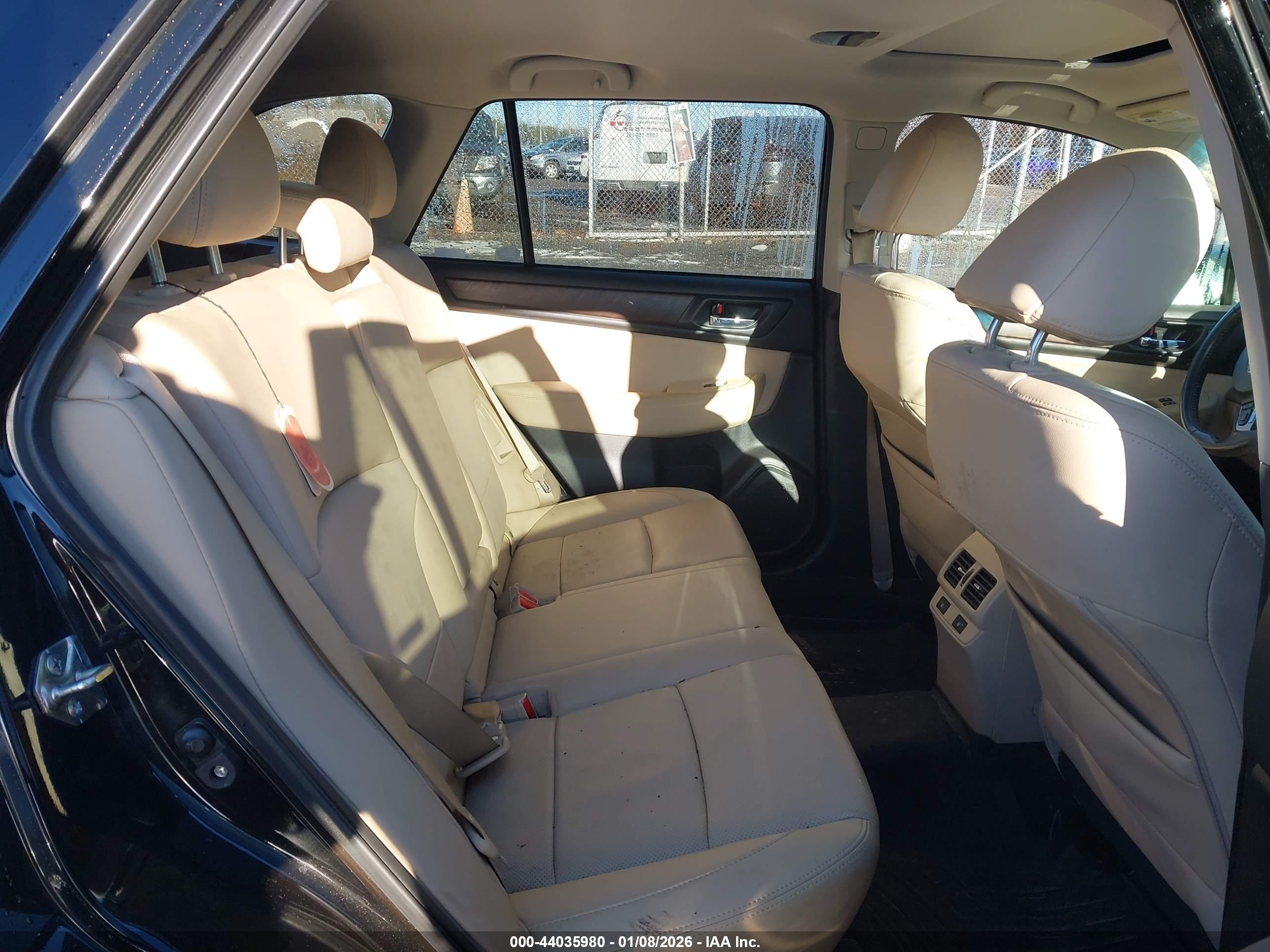SUBARU OUTBACK image 8