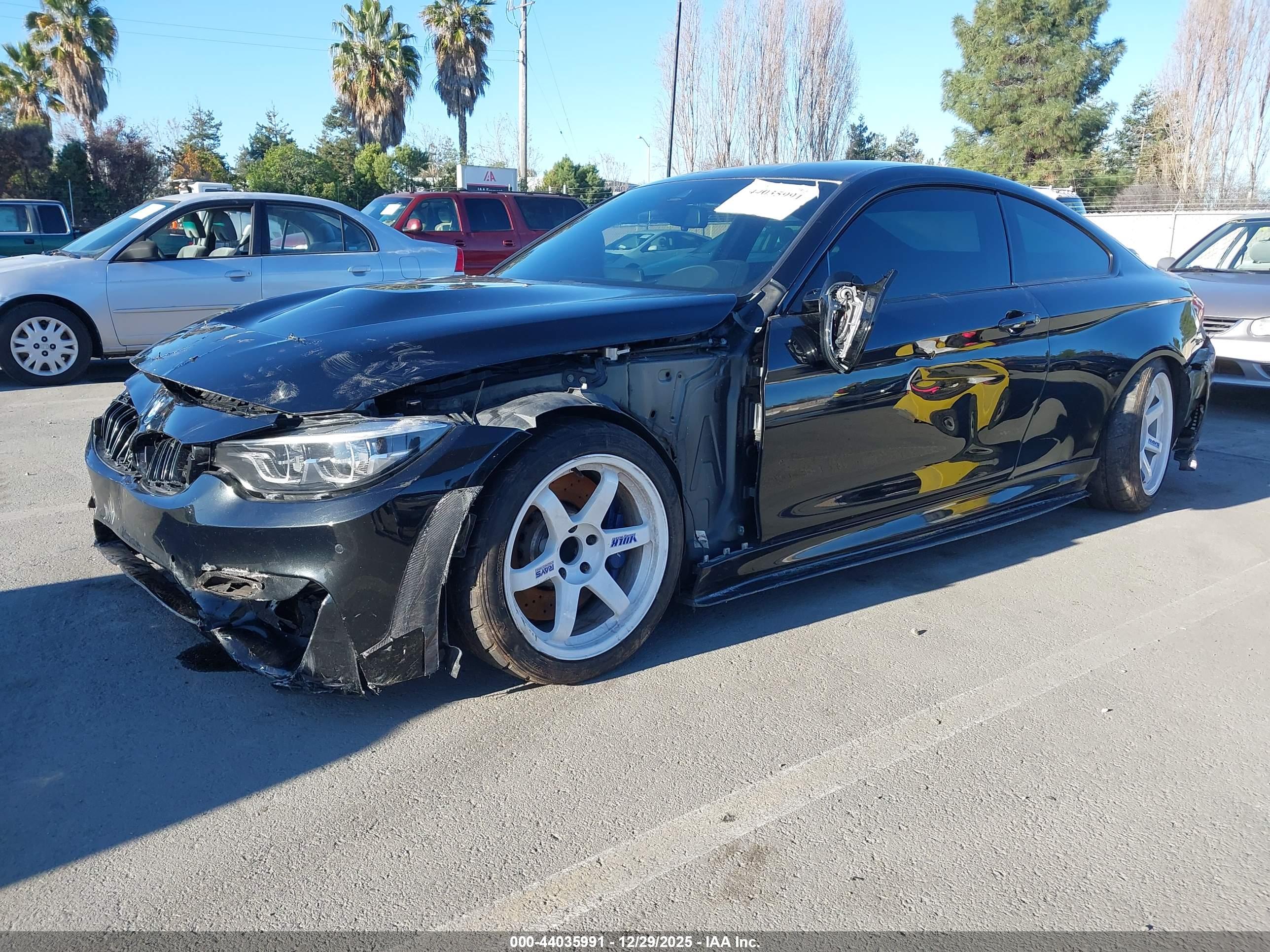 BMW M4 image 2