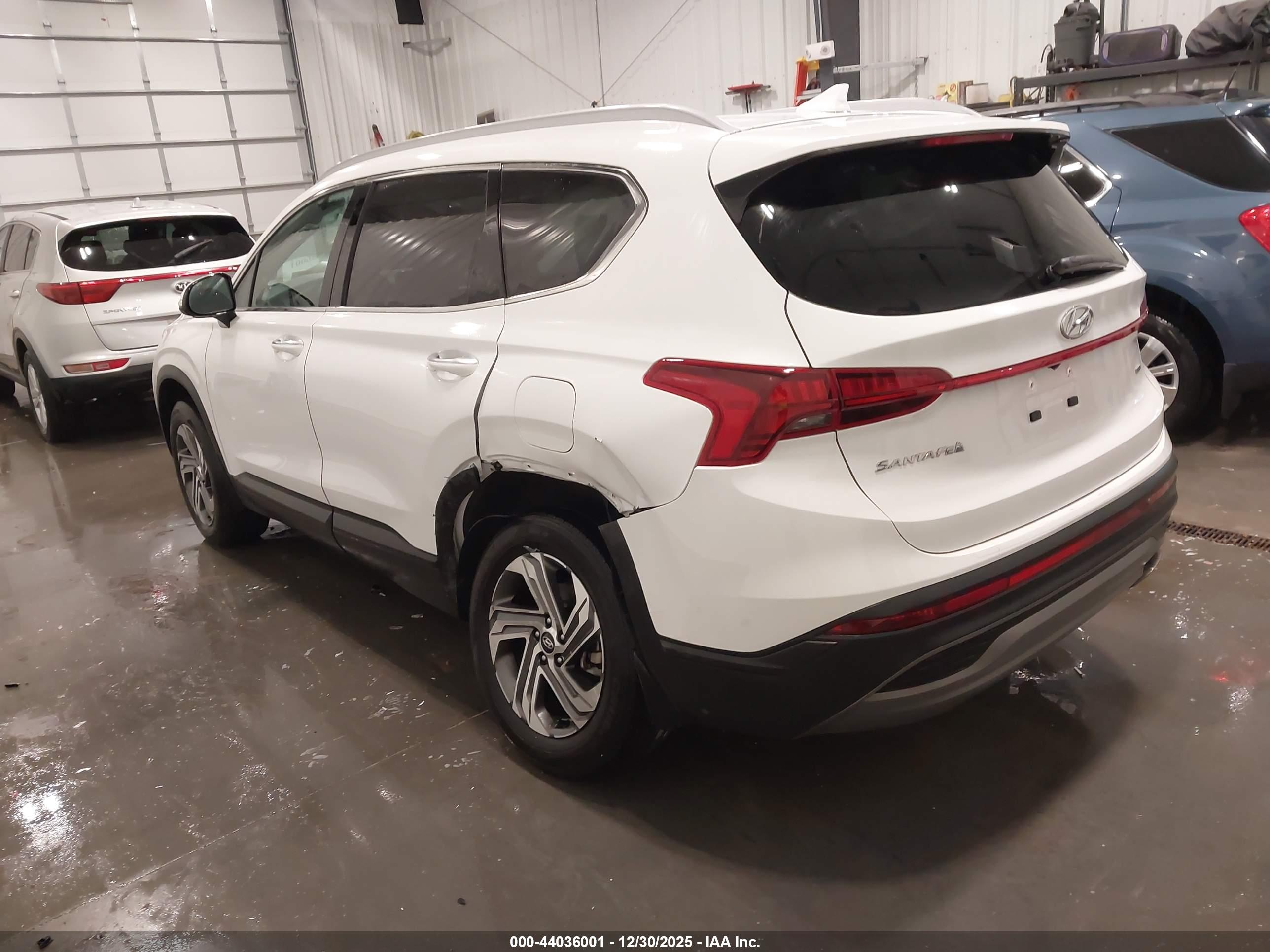 HYUNDAI SANTA image 3