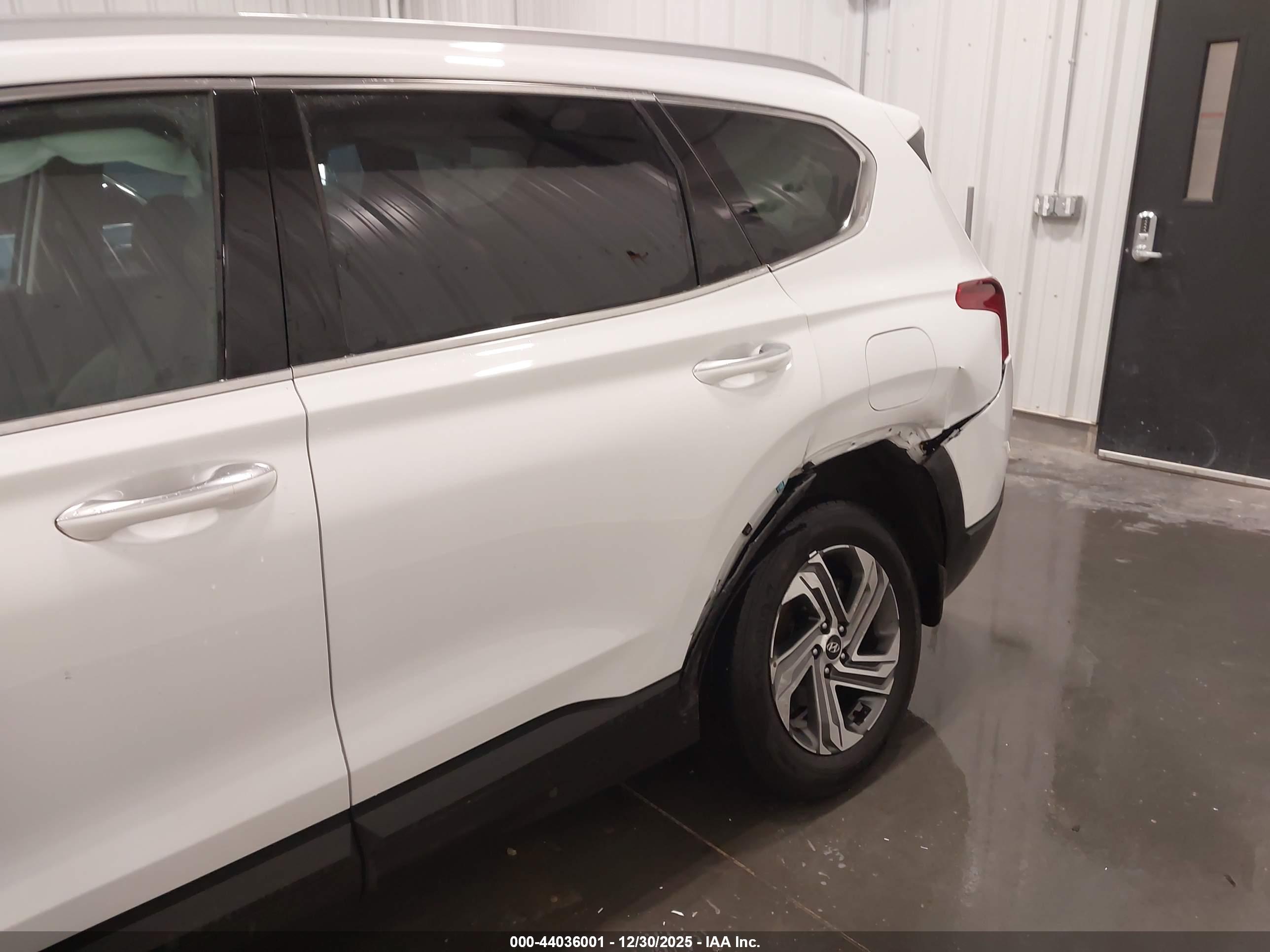 HYUNDAI SANTA image 6