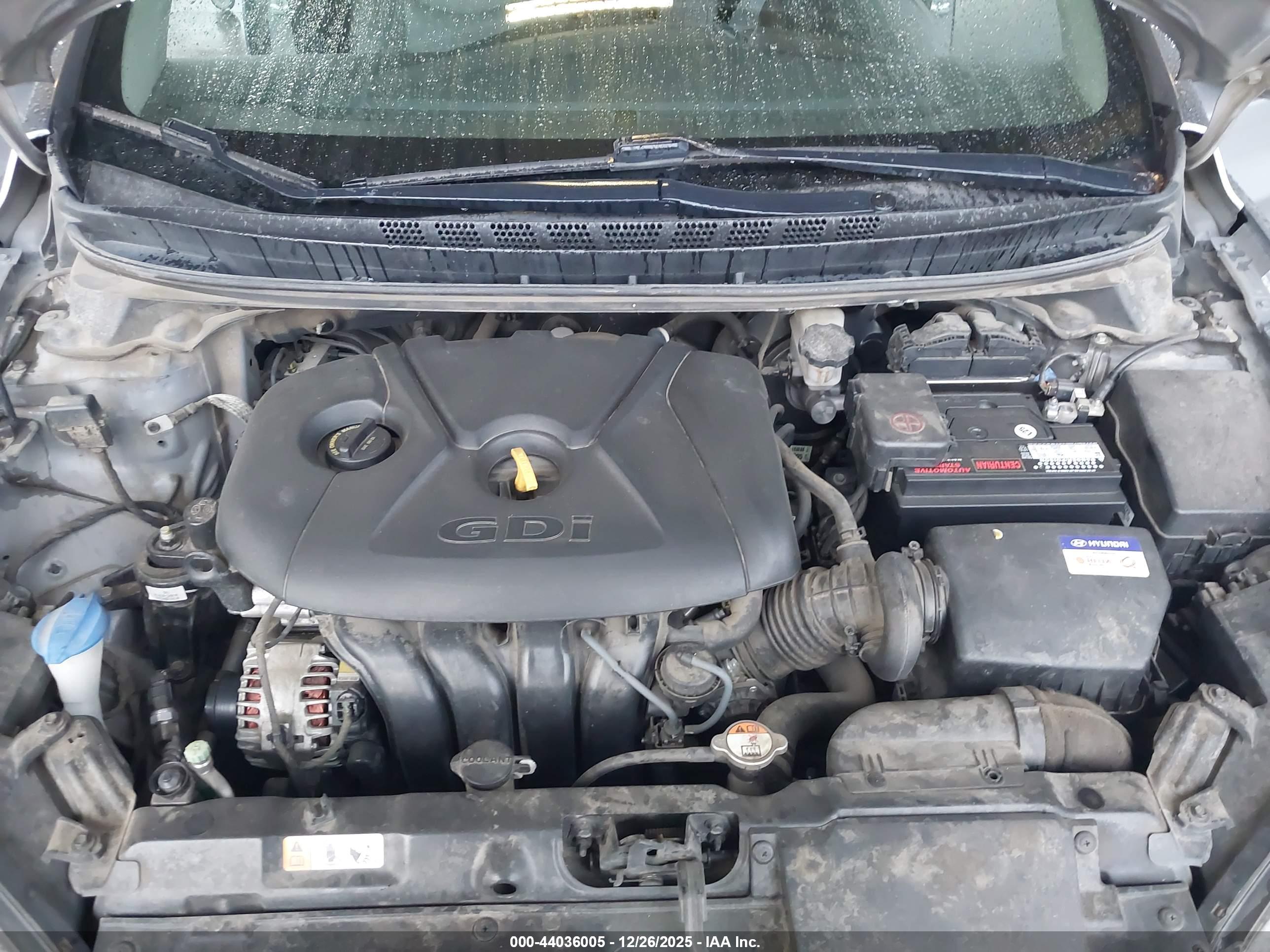 HYUNDAI ELANTRA image 10