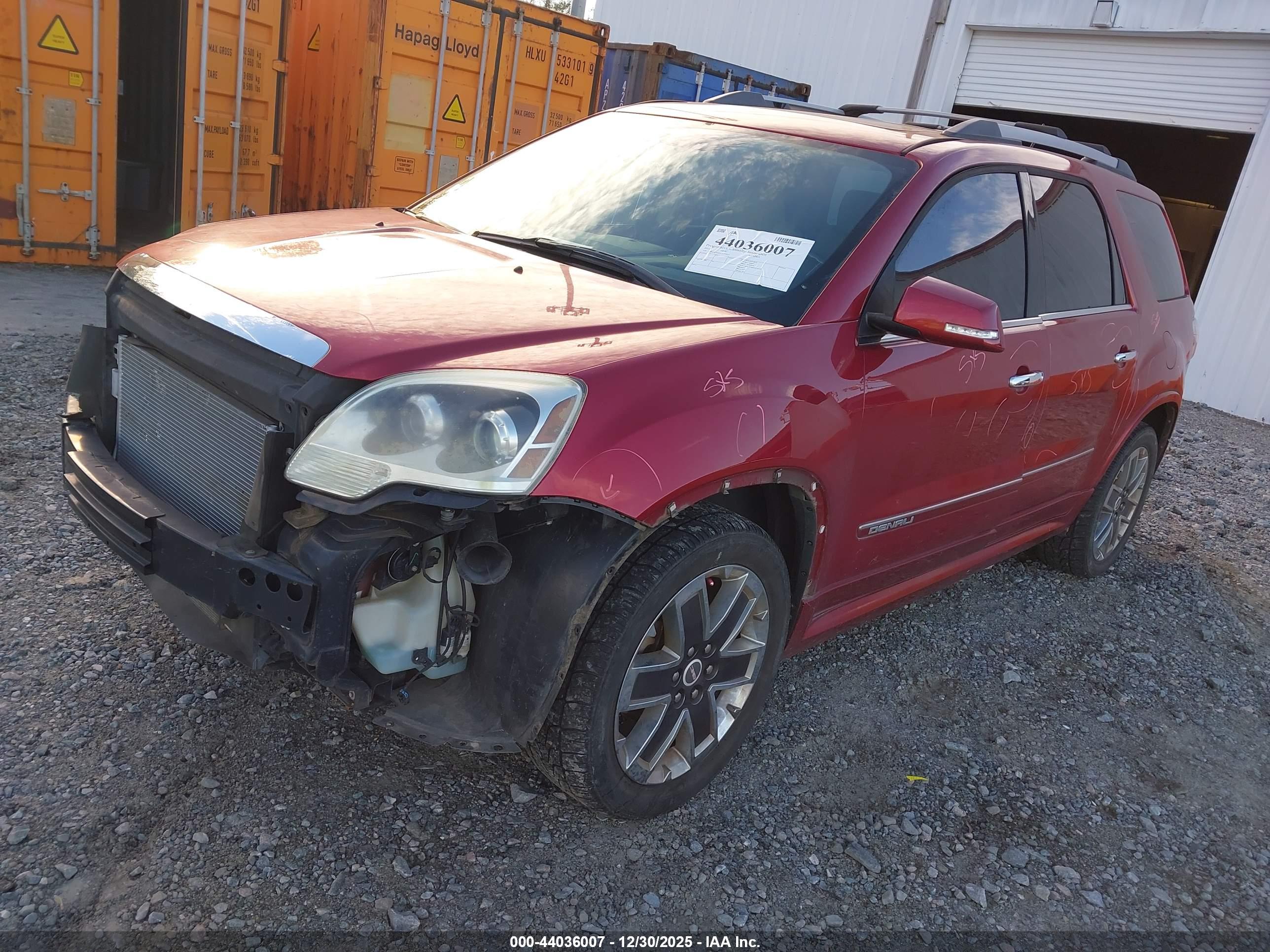 GMC ACADIA image 2