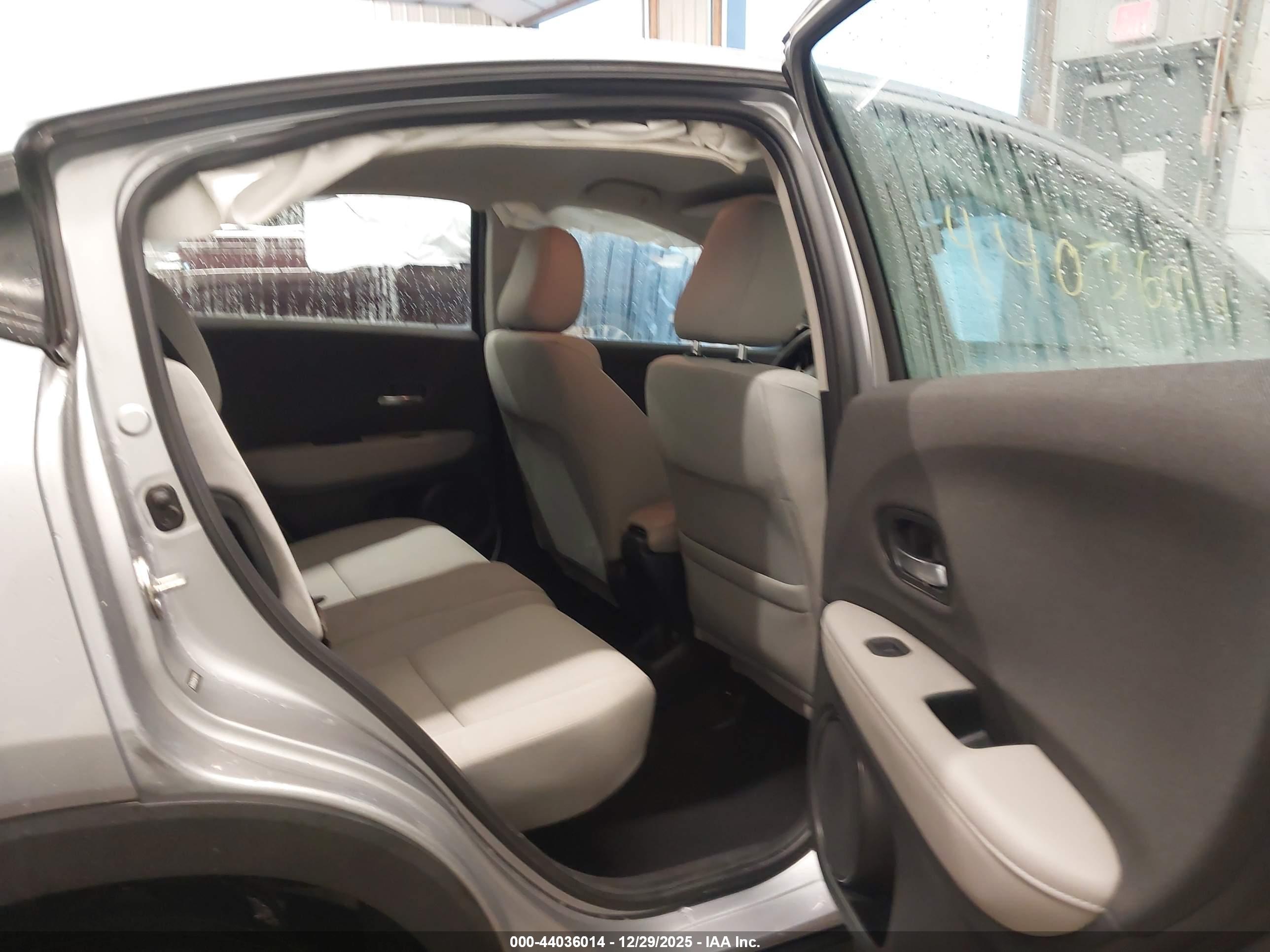 HONDA HR-V image 8