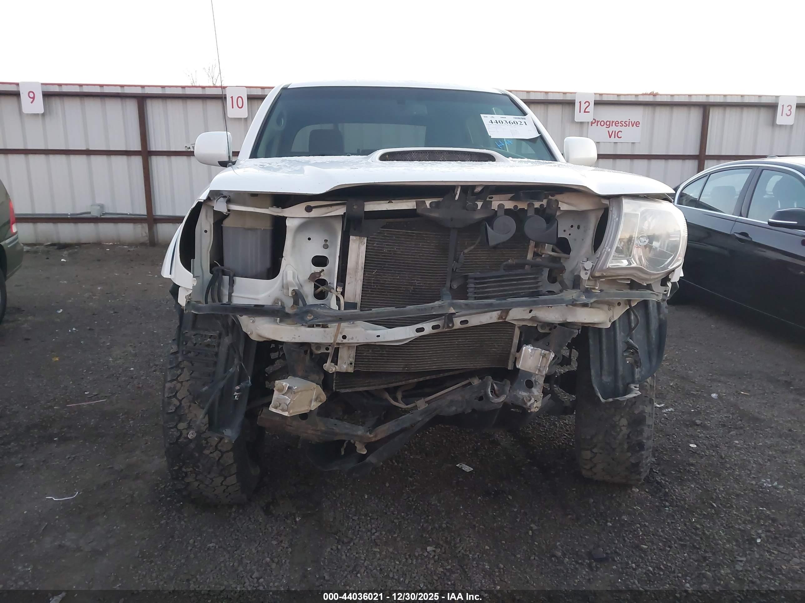 TOYOTA TACOMA image 6