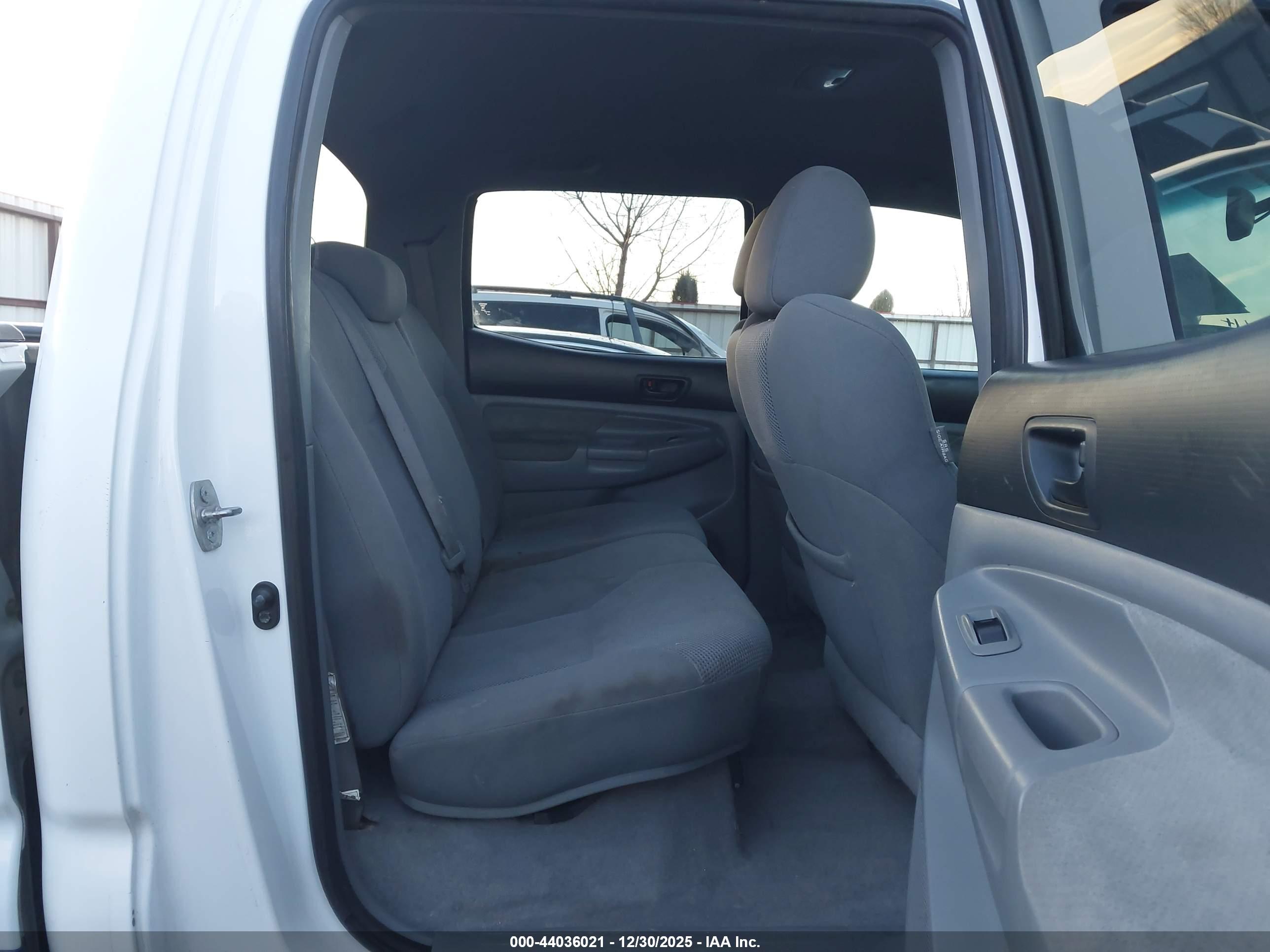 TOYOTA TACOMA image 8