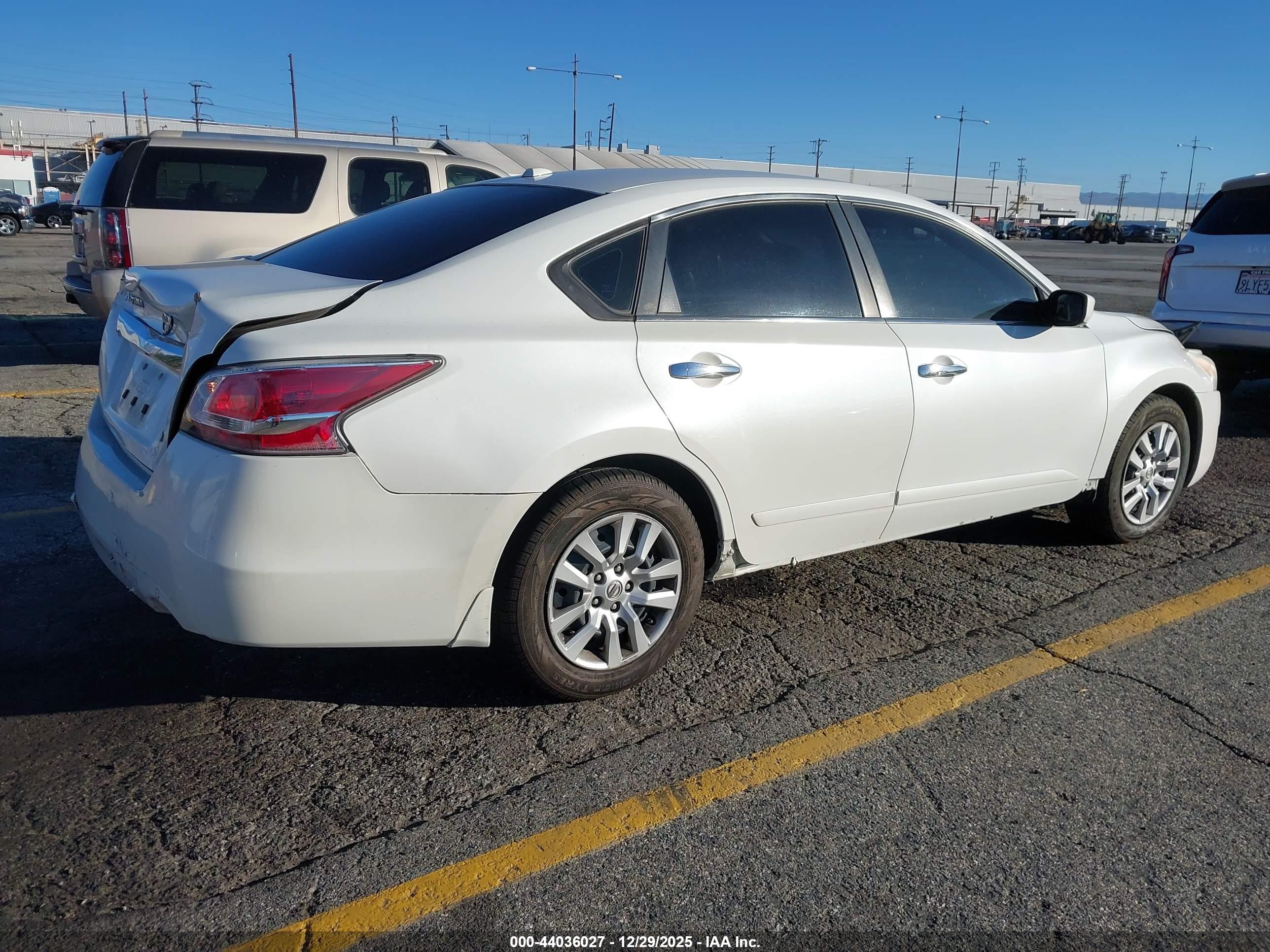 NISSAN ALTIMA image 4