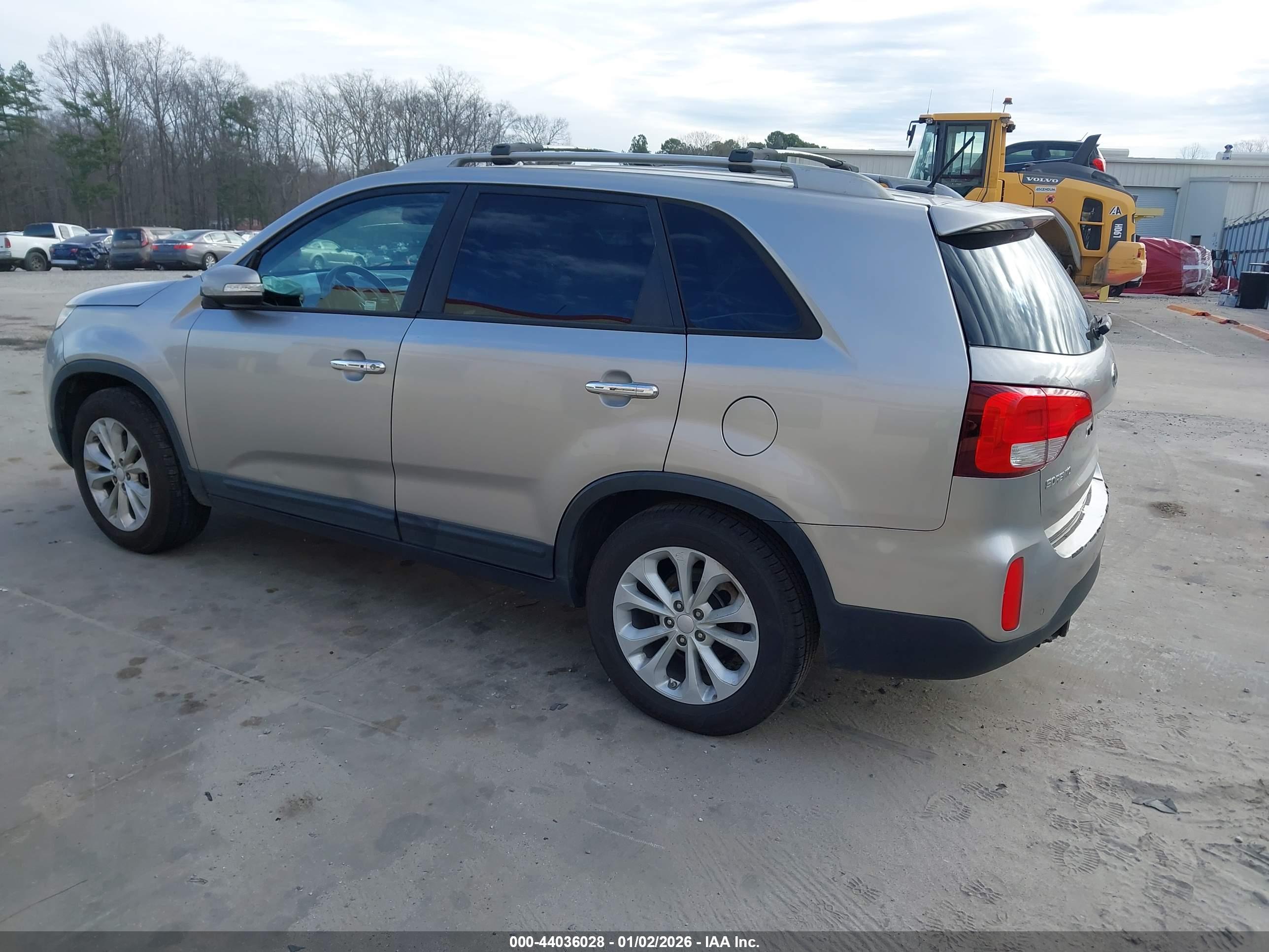 KIA SORENTO image 3