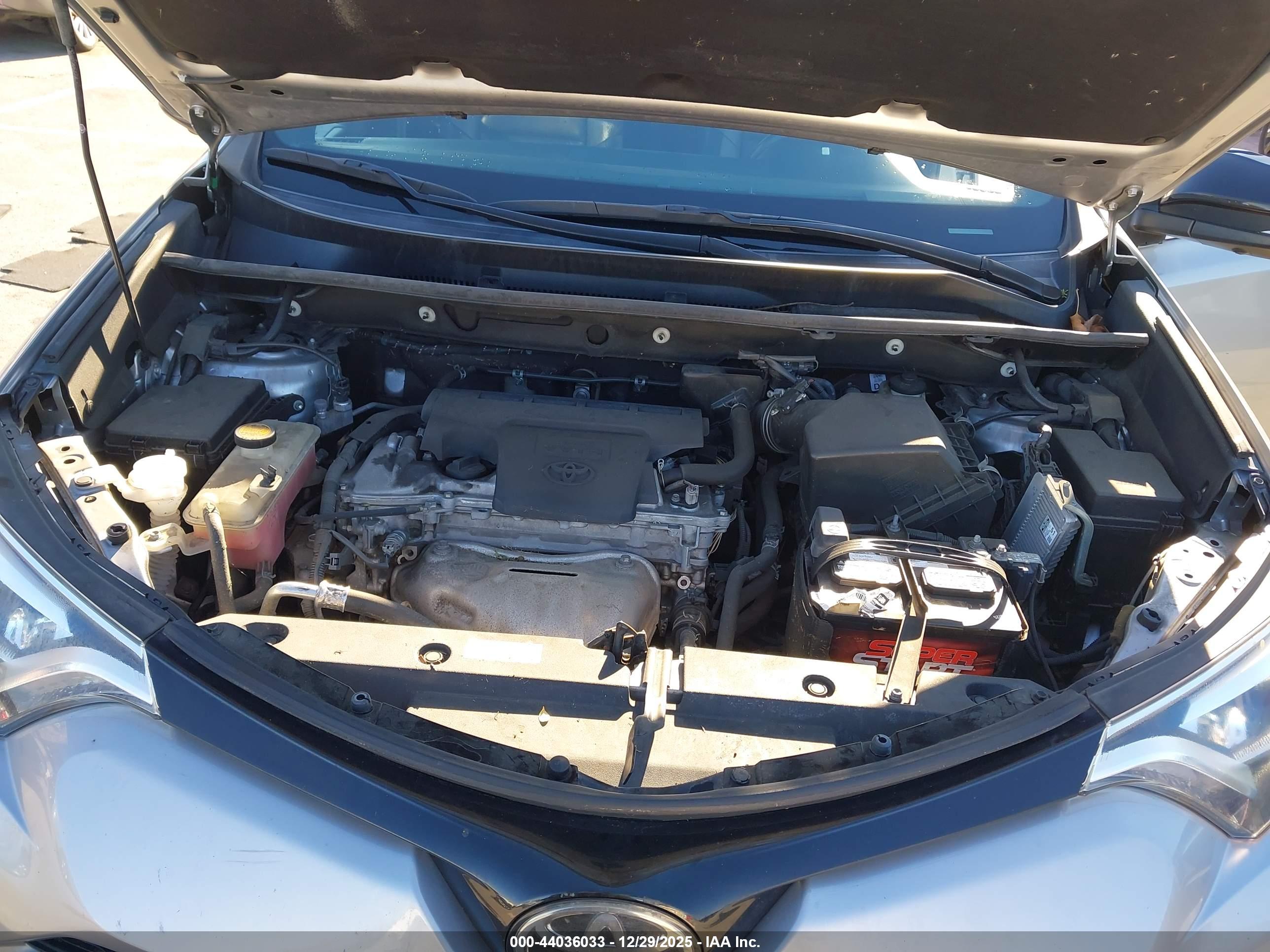 TOYOTA RAV4 image 10
