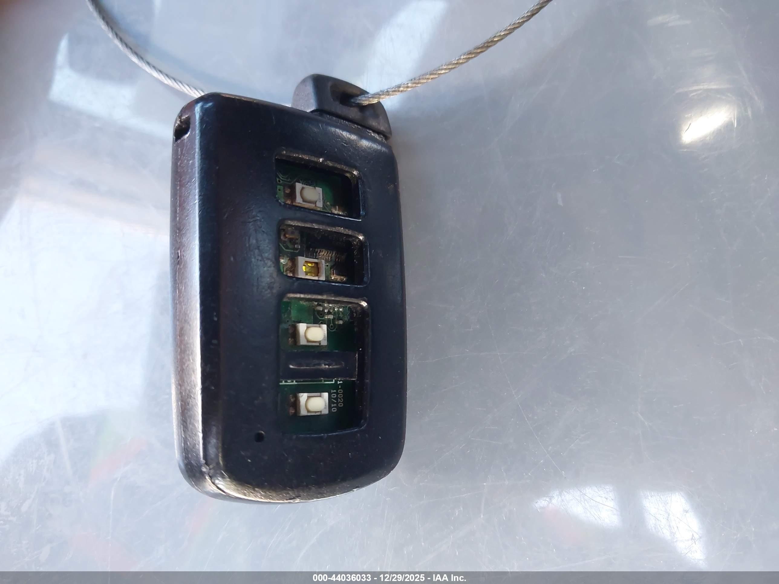 TOYOTA RAV4 image 11