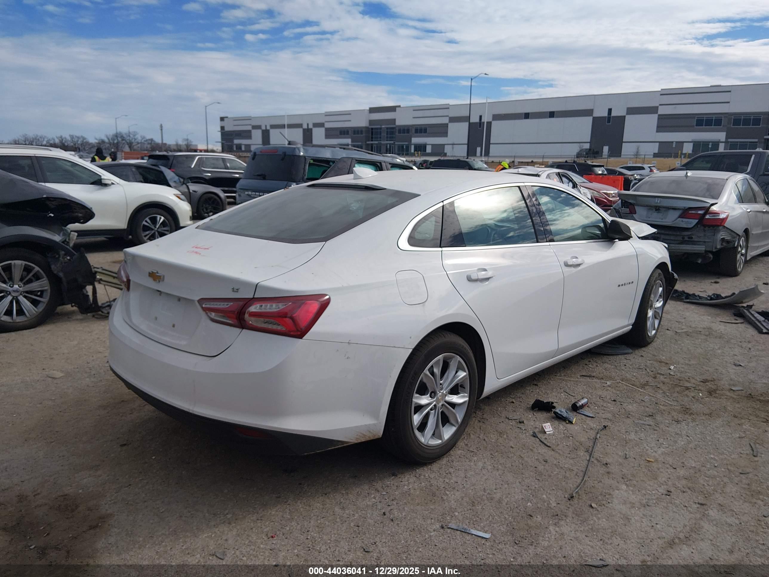 CHEVROLET MALIBU image 4