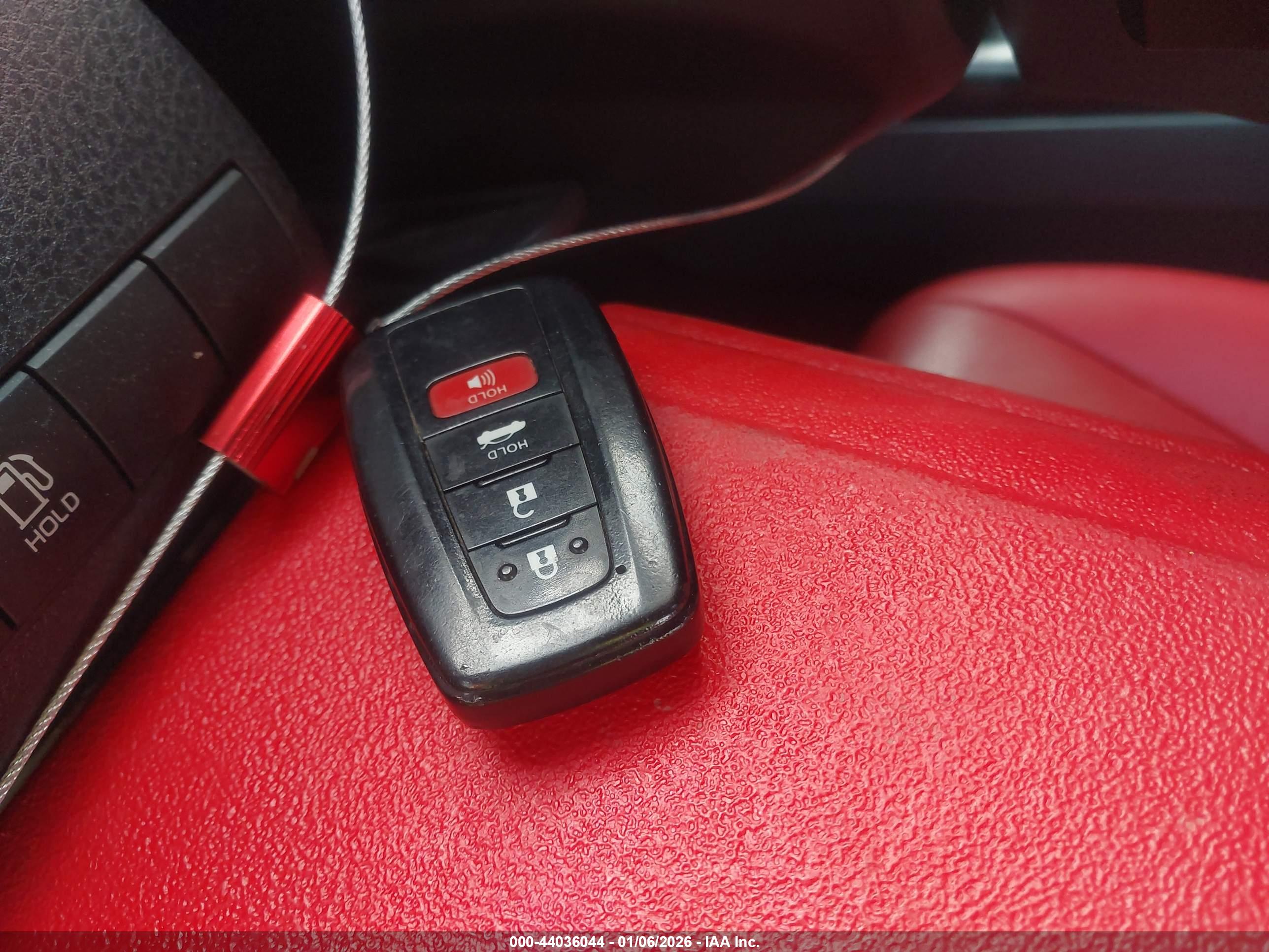 TOYOTA CAMRY image 11