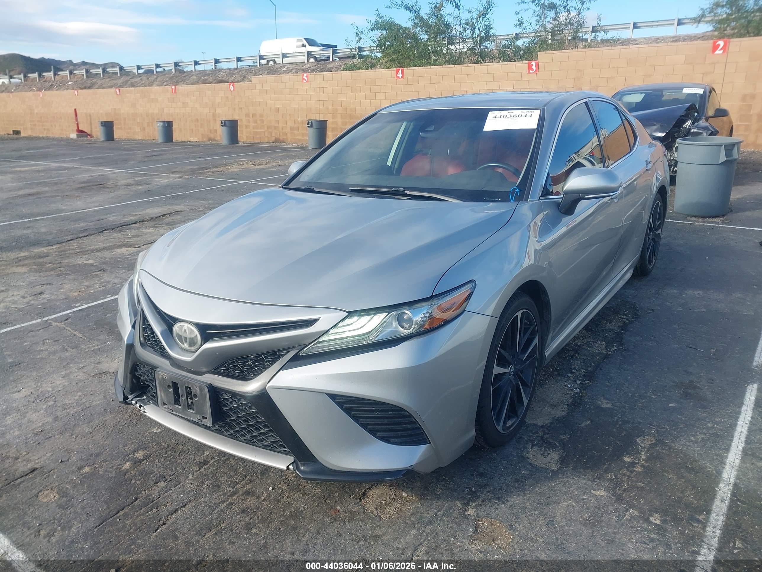 TOYOTA CAMRY image 2