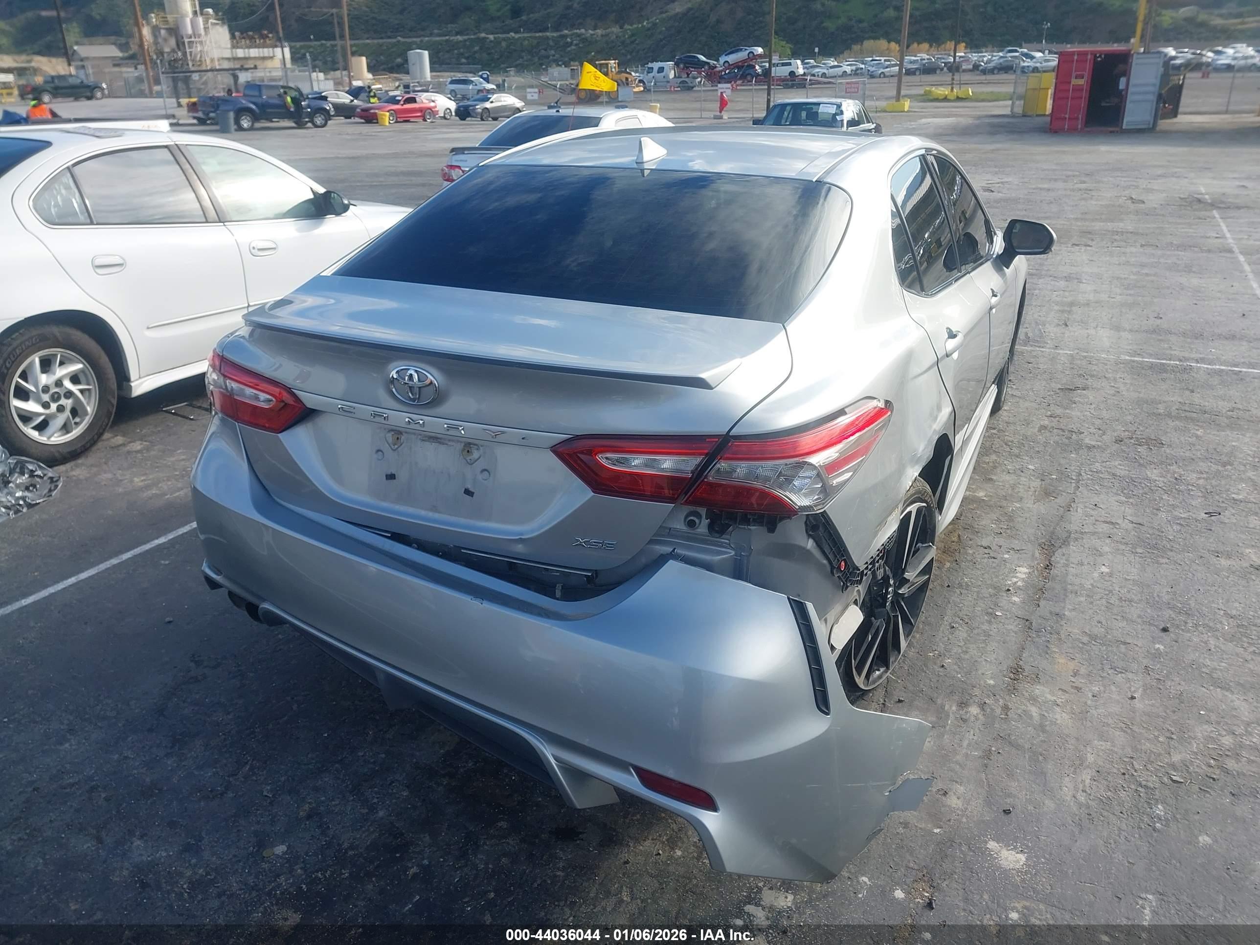 TOYOTA CAMRY image 4