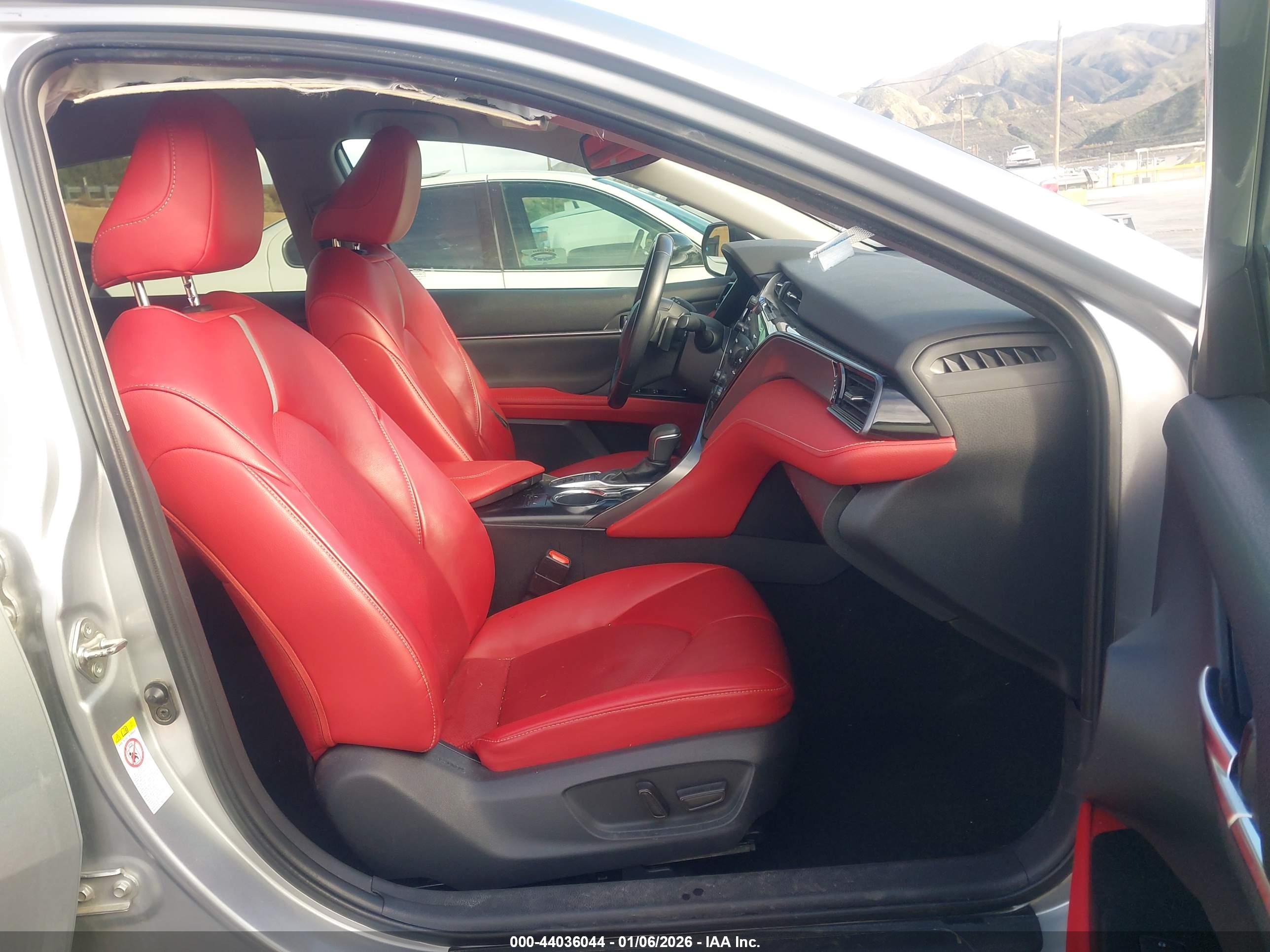 TOYOTA CAMRY image 5