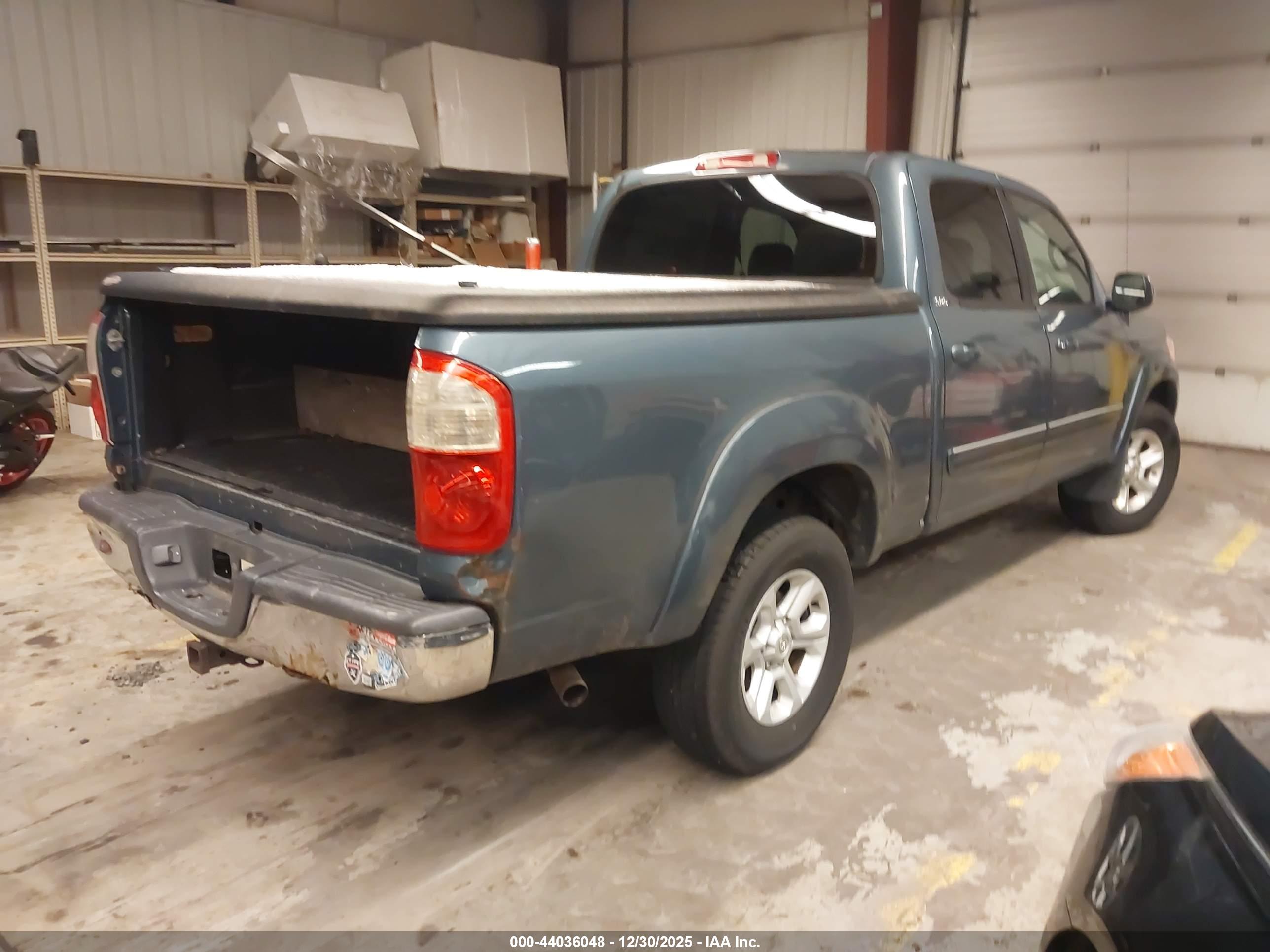 TOYOTA TUNDRA image 4