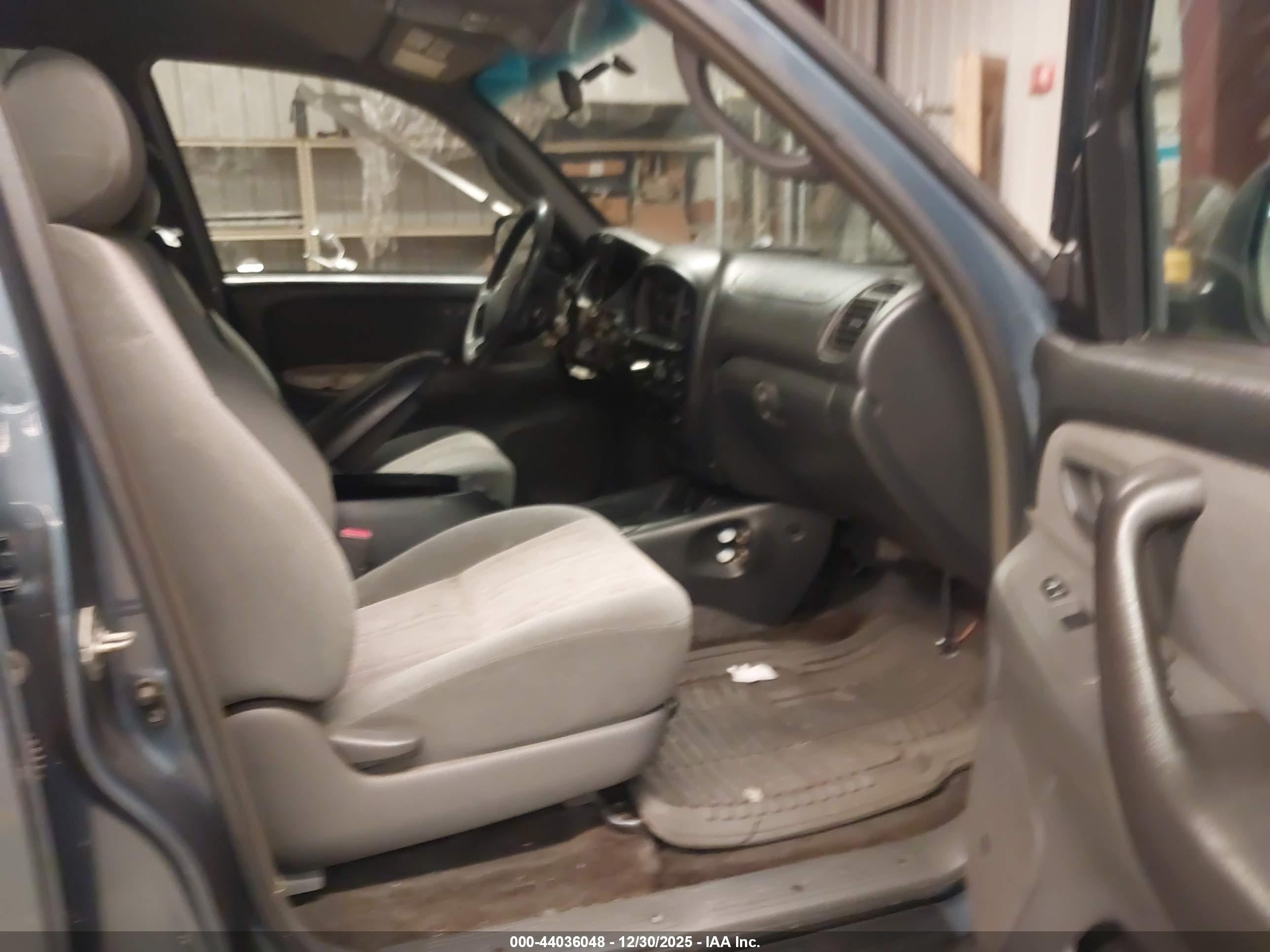 TOYOTA TUNDRA image 5