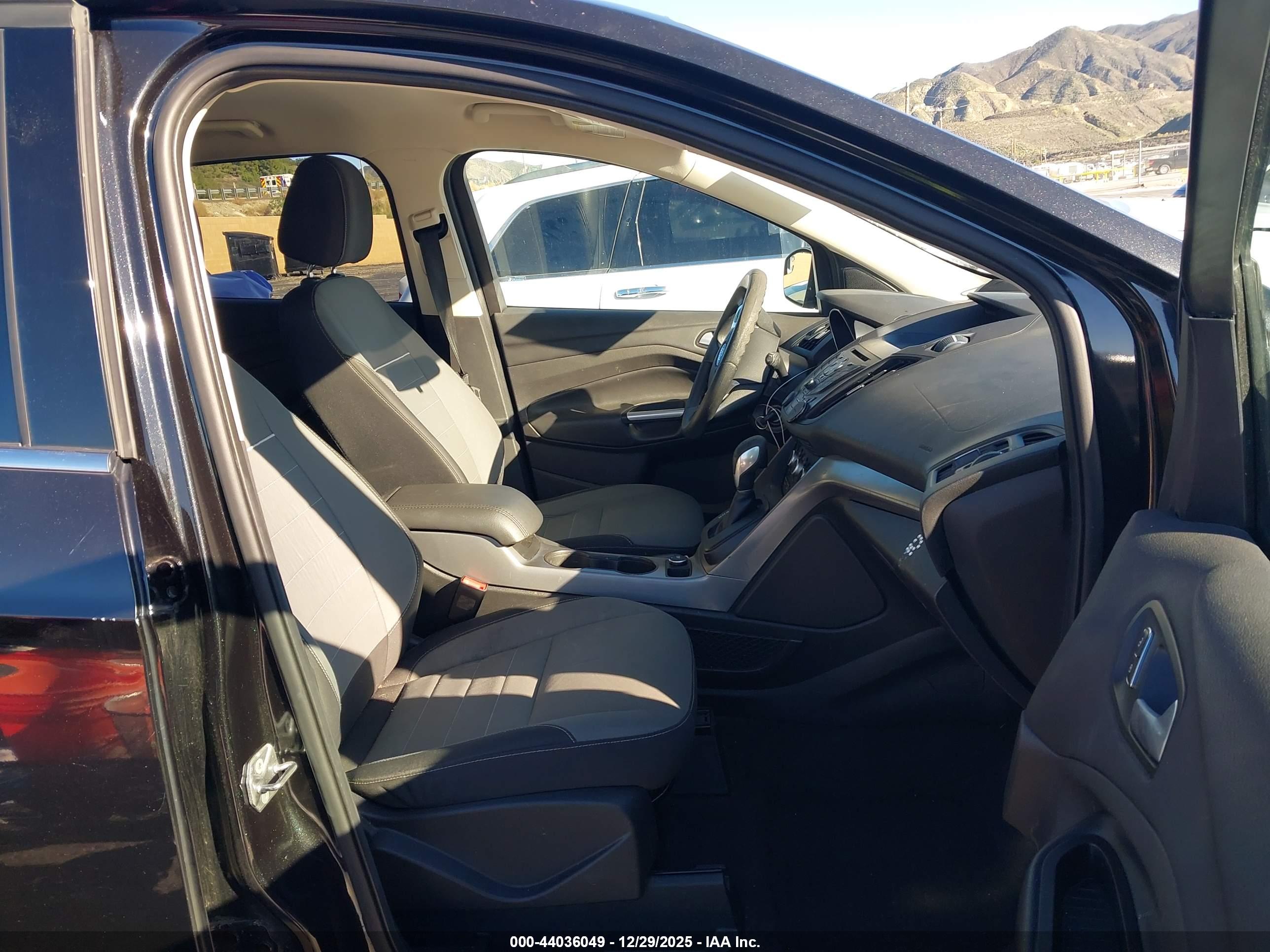 FORD ESCAPE image 5