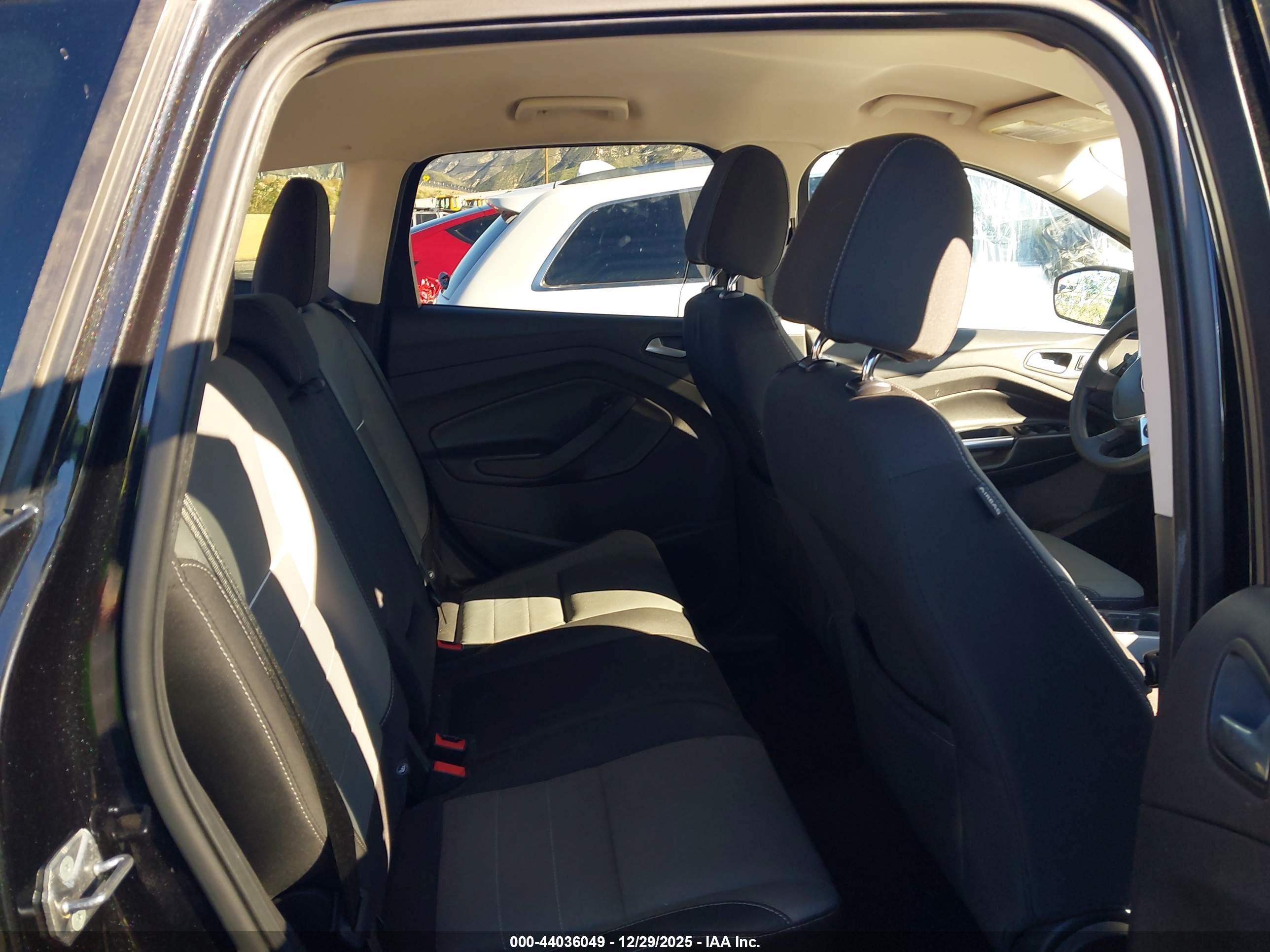 FORD ESCAPE image 8