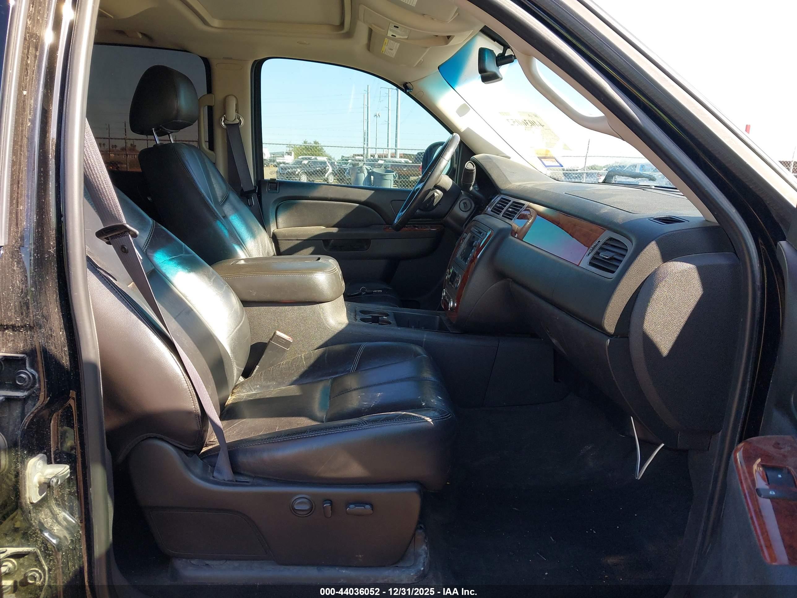 CHEVROLET SILVERADO image 5