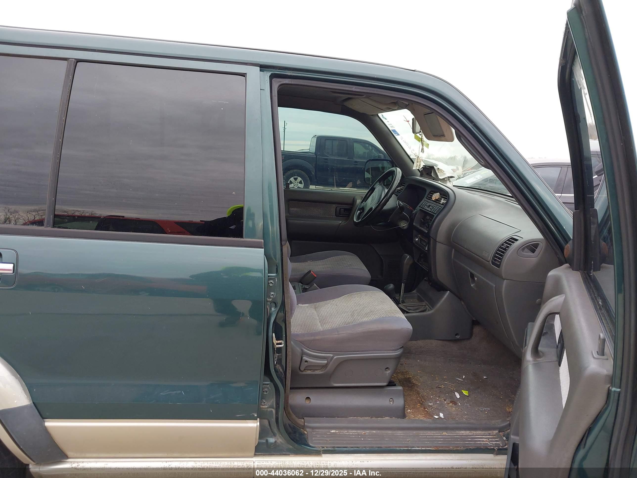 ISUZU TROOPER image 5