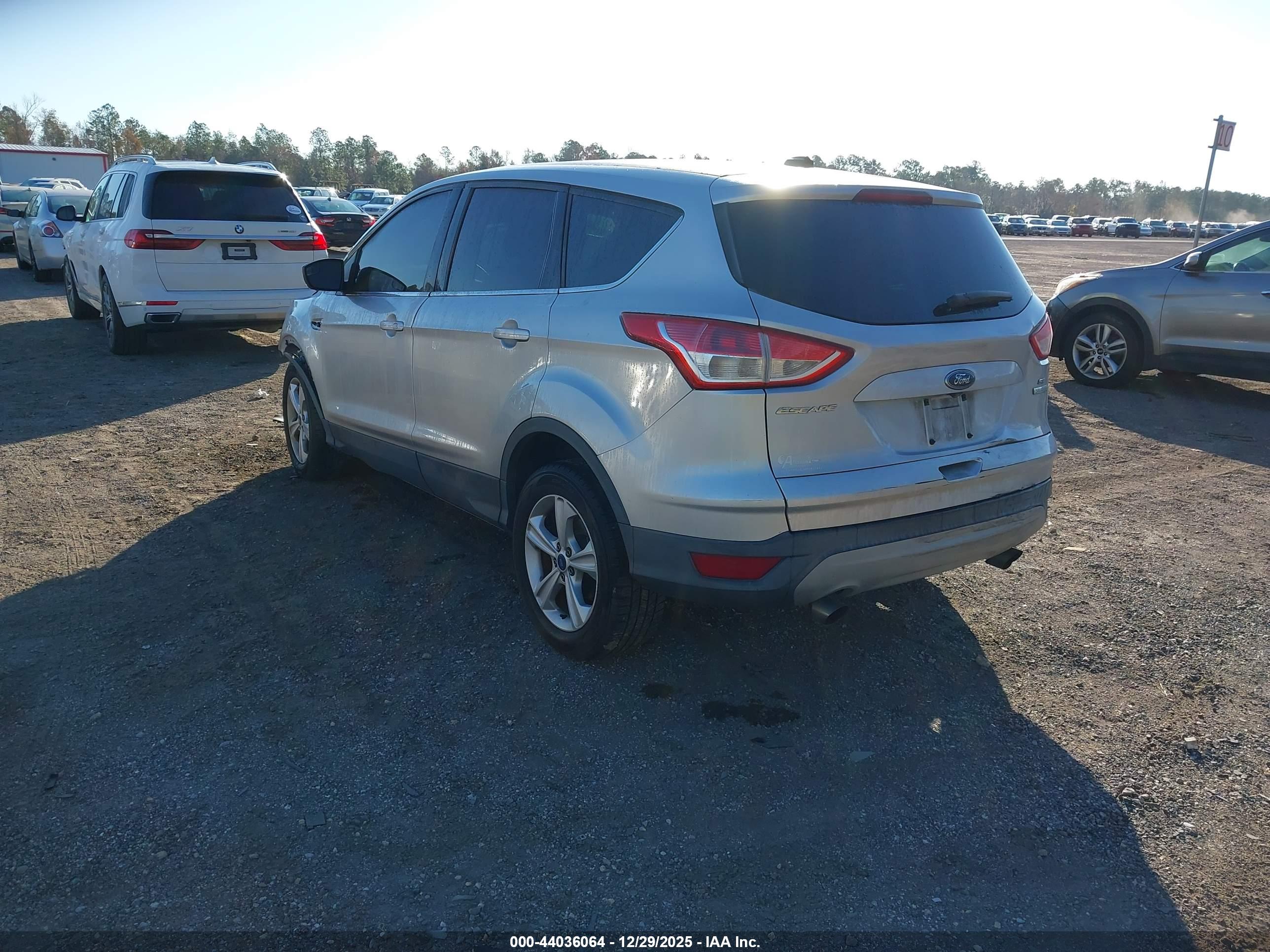 FORD ESCAPE image 3