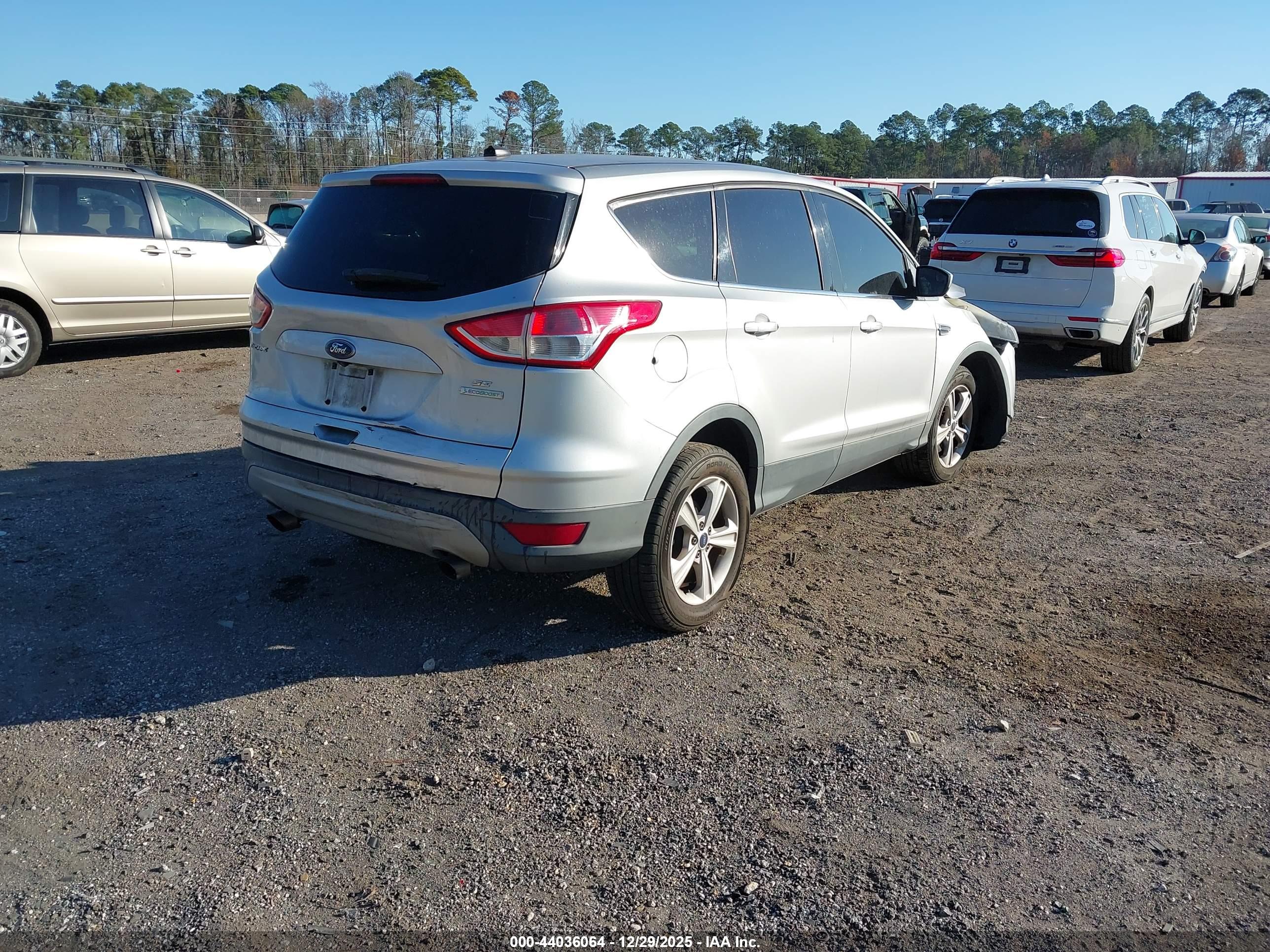 FORD ESCAPE image 4
