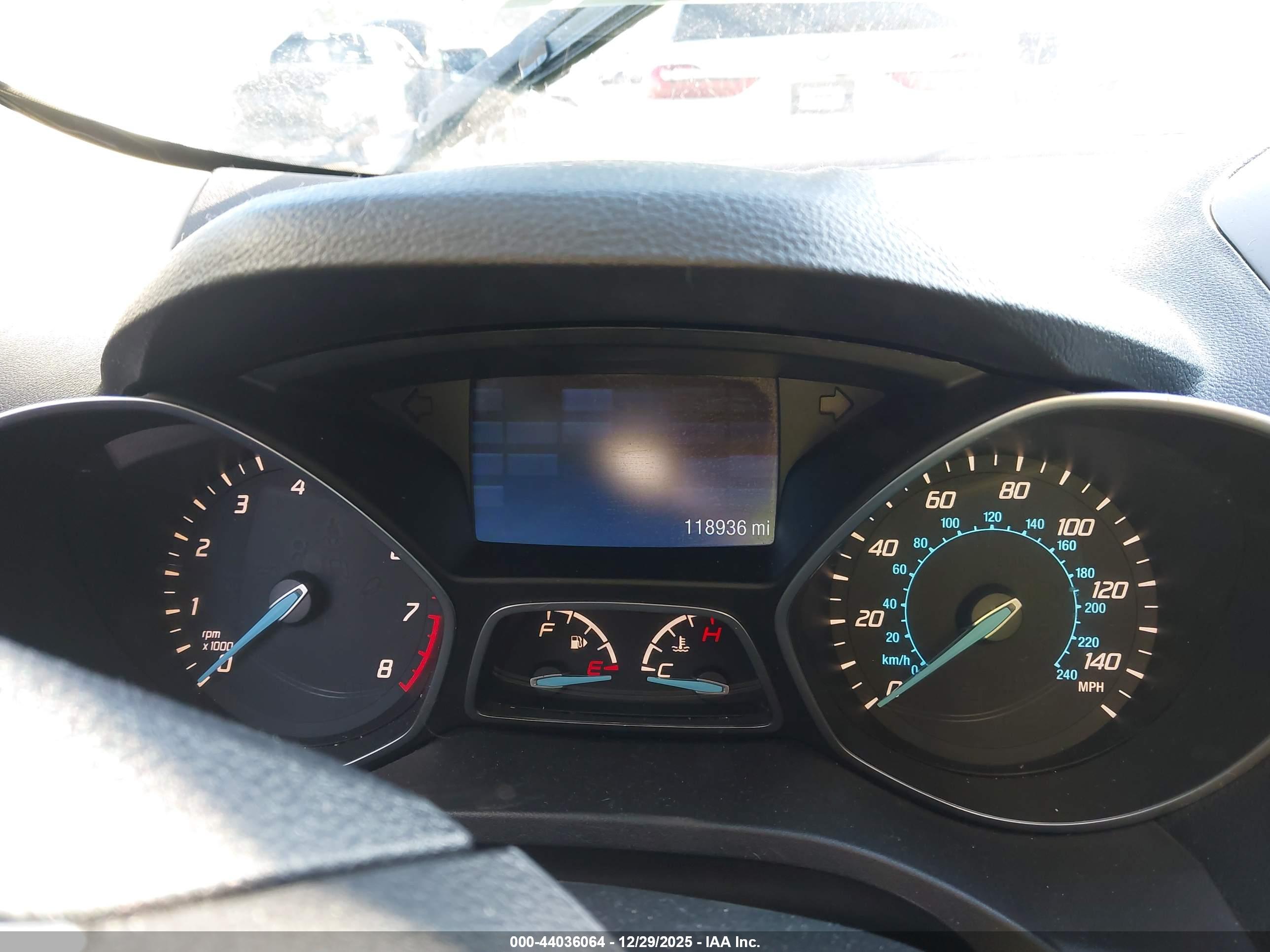 FORD ESCAPE image 7