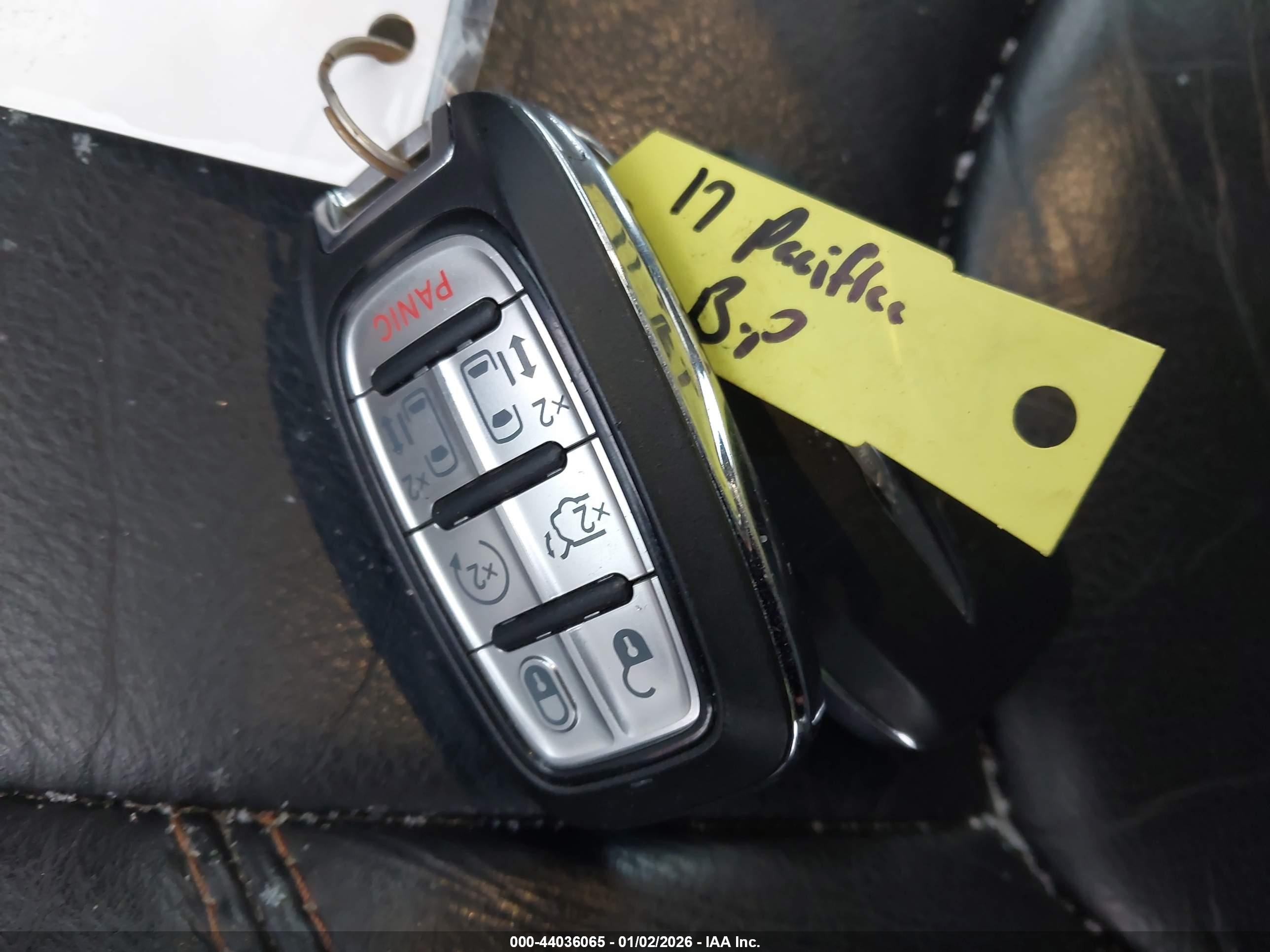 CHRYSLER PACIFICA image 11