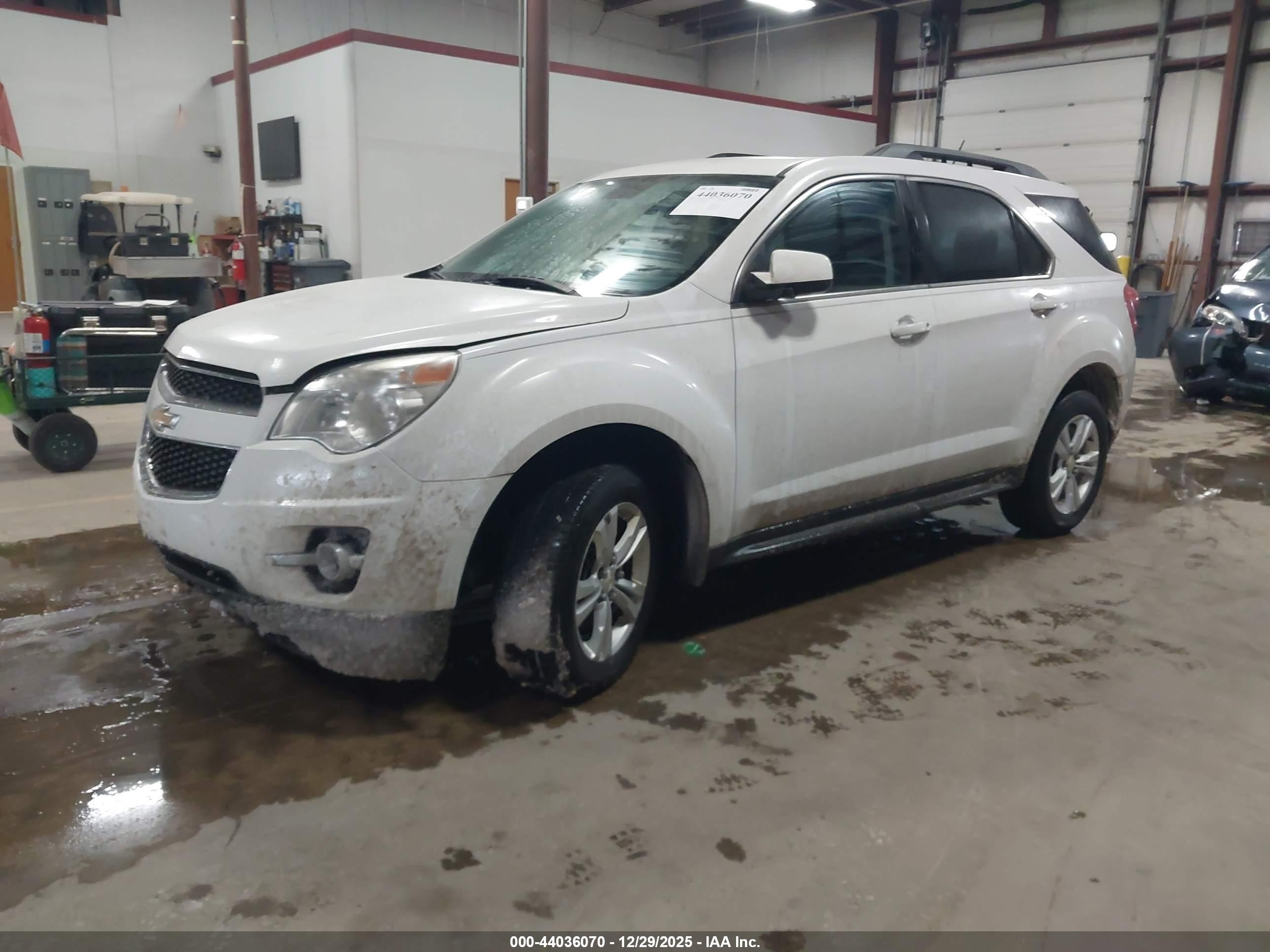 CHEVROLET EQUINOX image 2