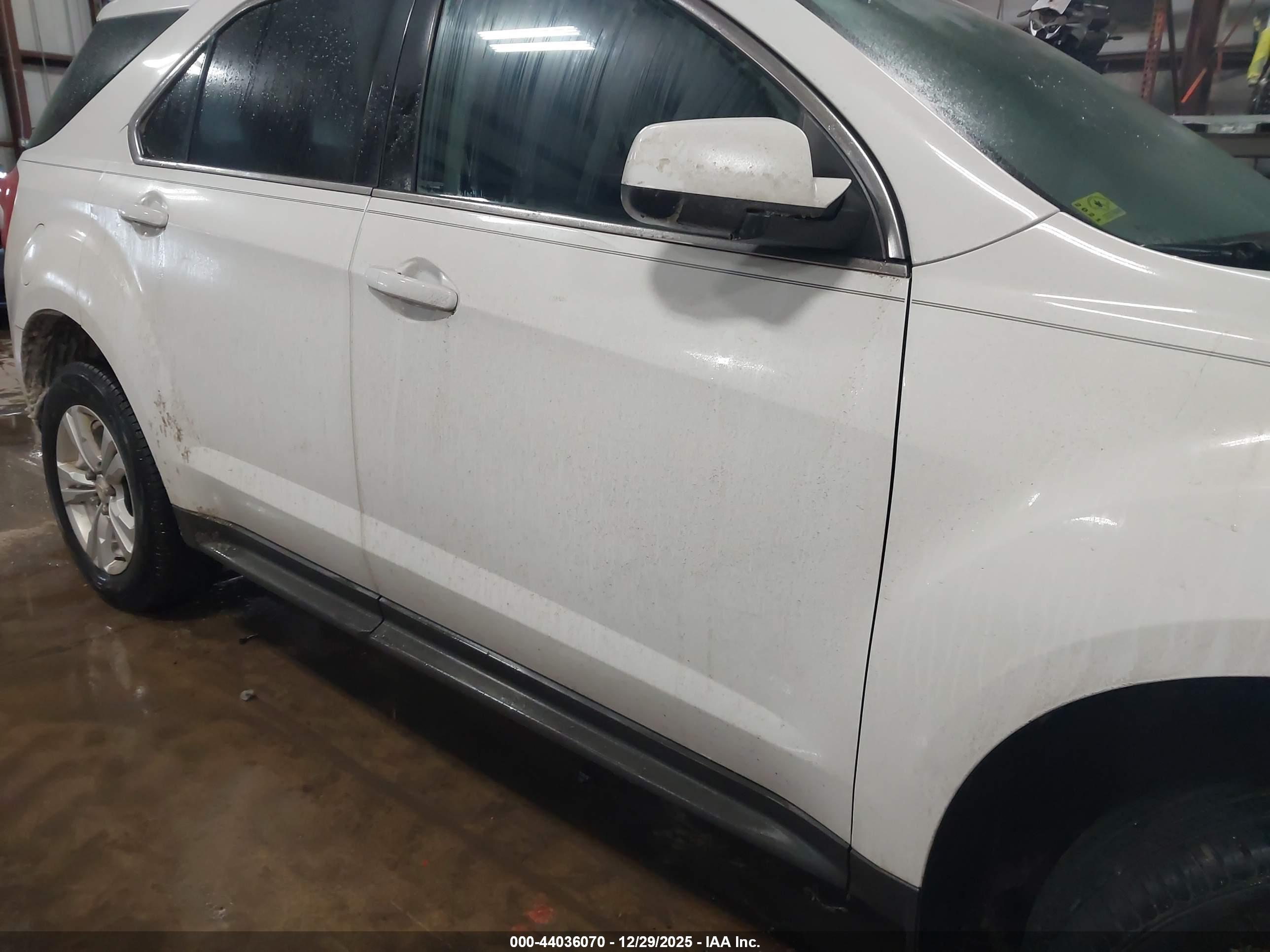 CHEVROLET EQUINOX image 6